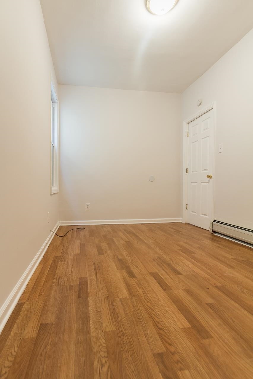 15 DWIGHT ST