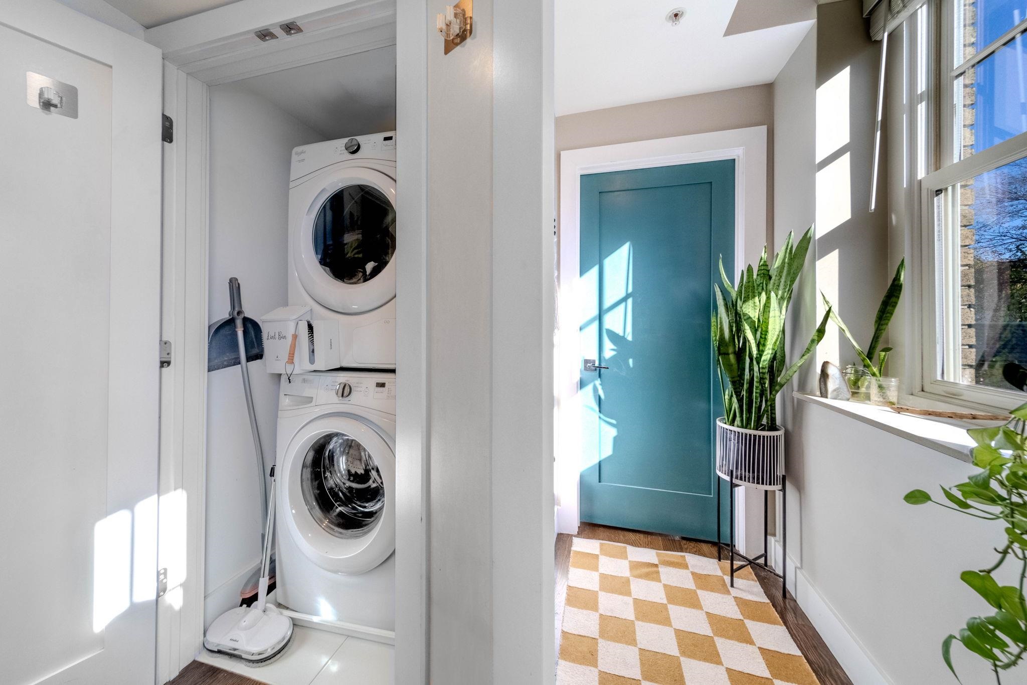 126 DELAWARE AVE Unit: 8