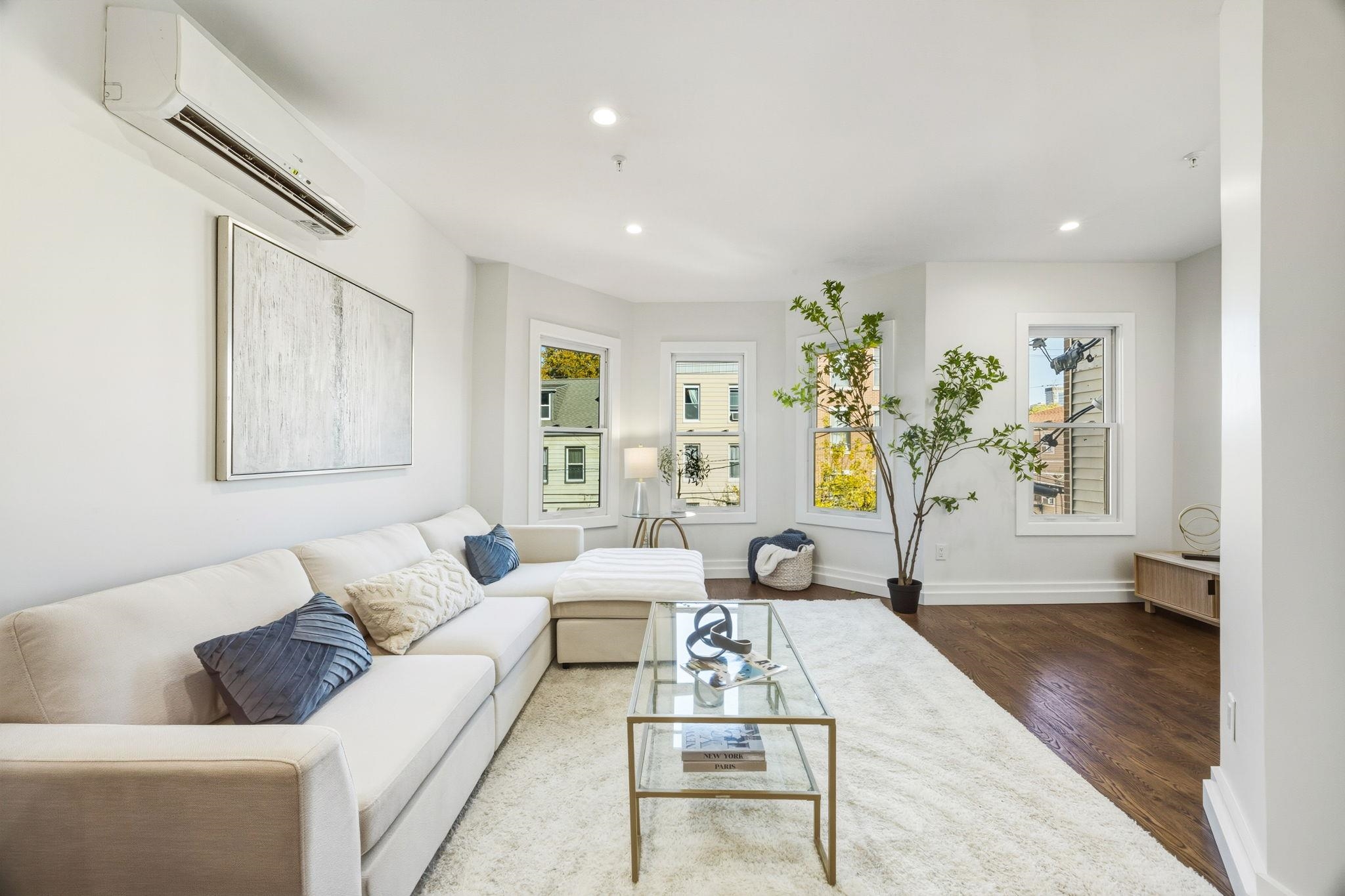 203 3RD ST Unit: 4