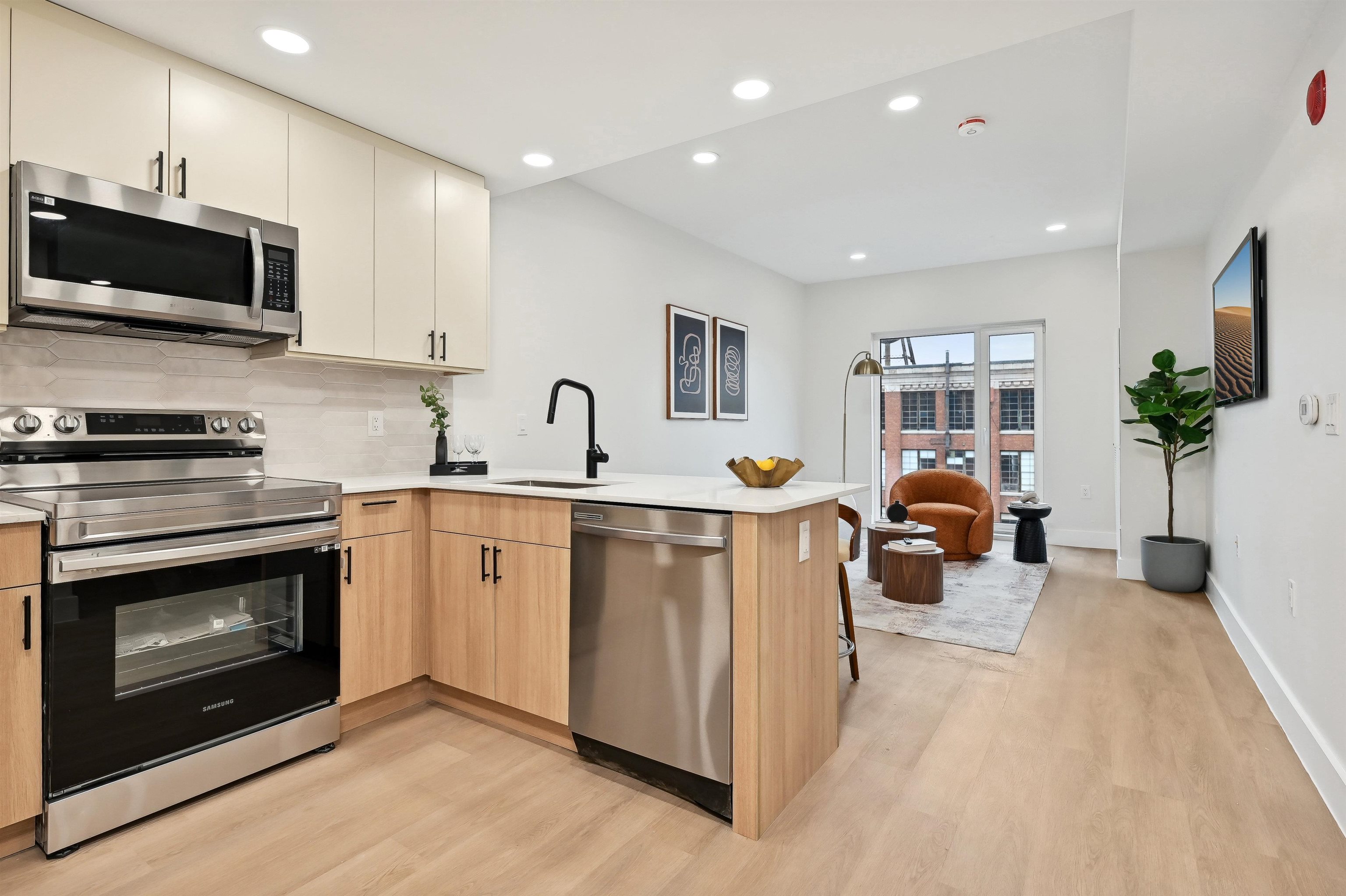 161 VAN WAGENEN AVE Unit: 1205