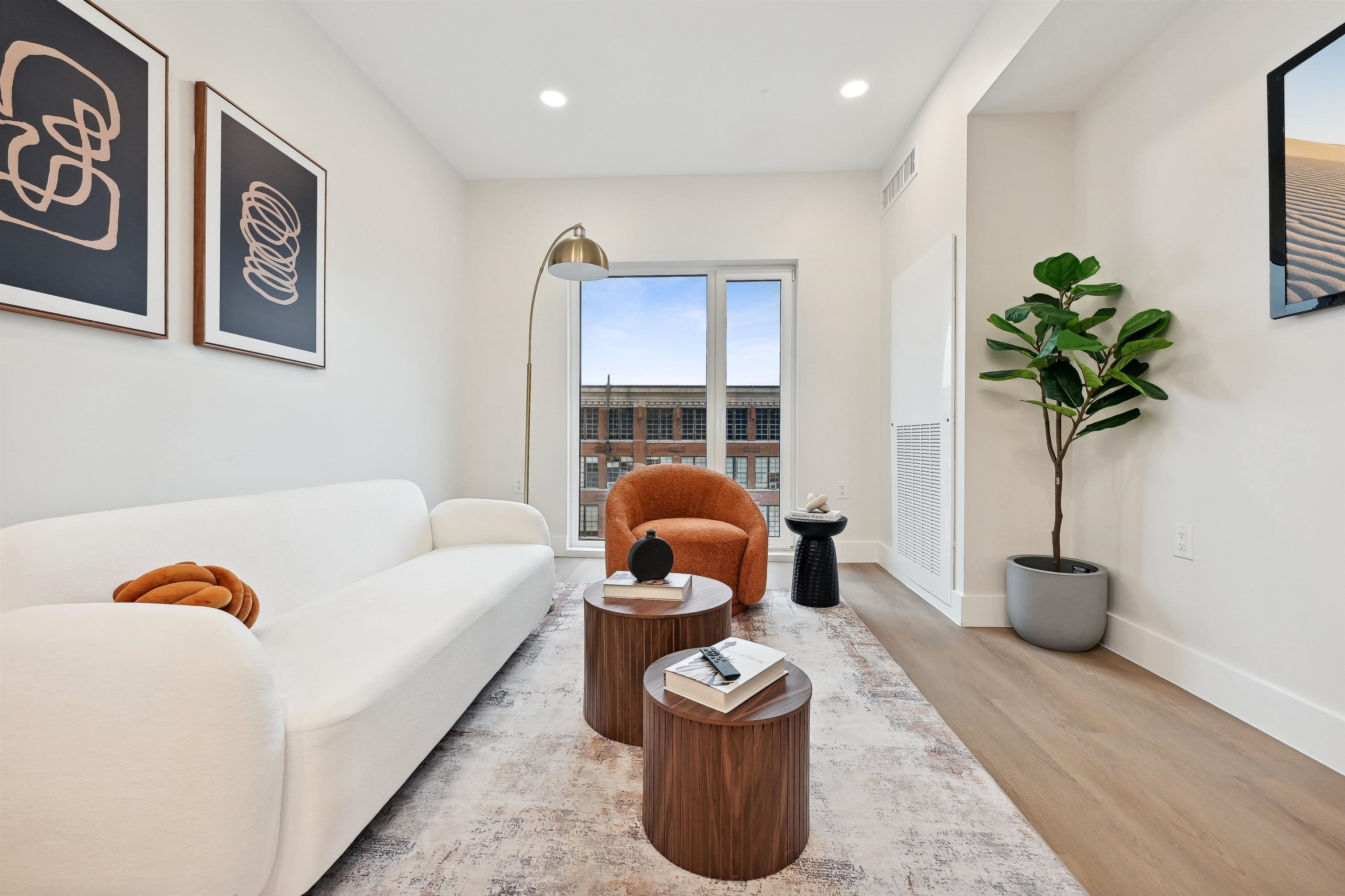161 VAN WAGENEN AVE Unit: 1205