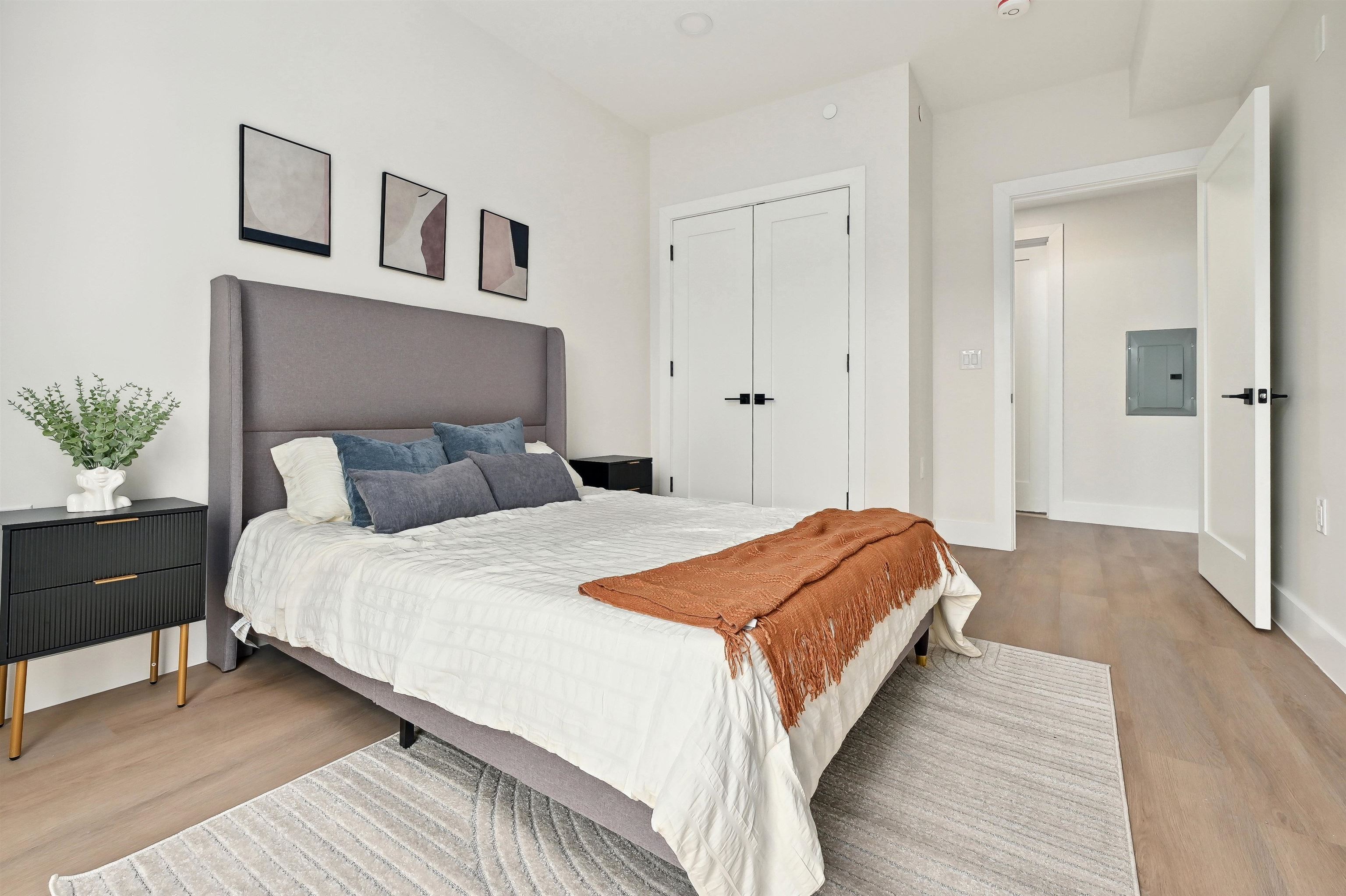 161 VAN WAGENEN AVE Unit: 1205