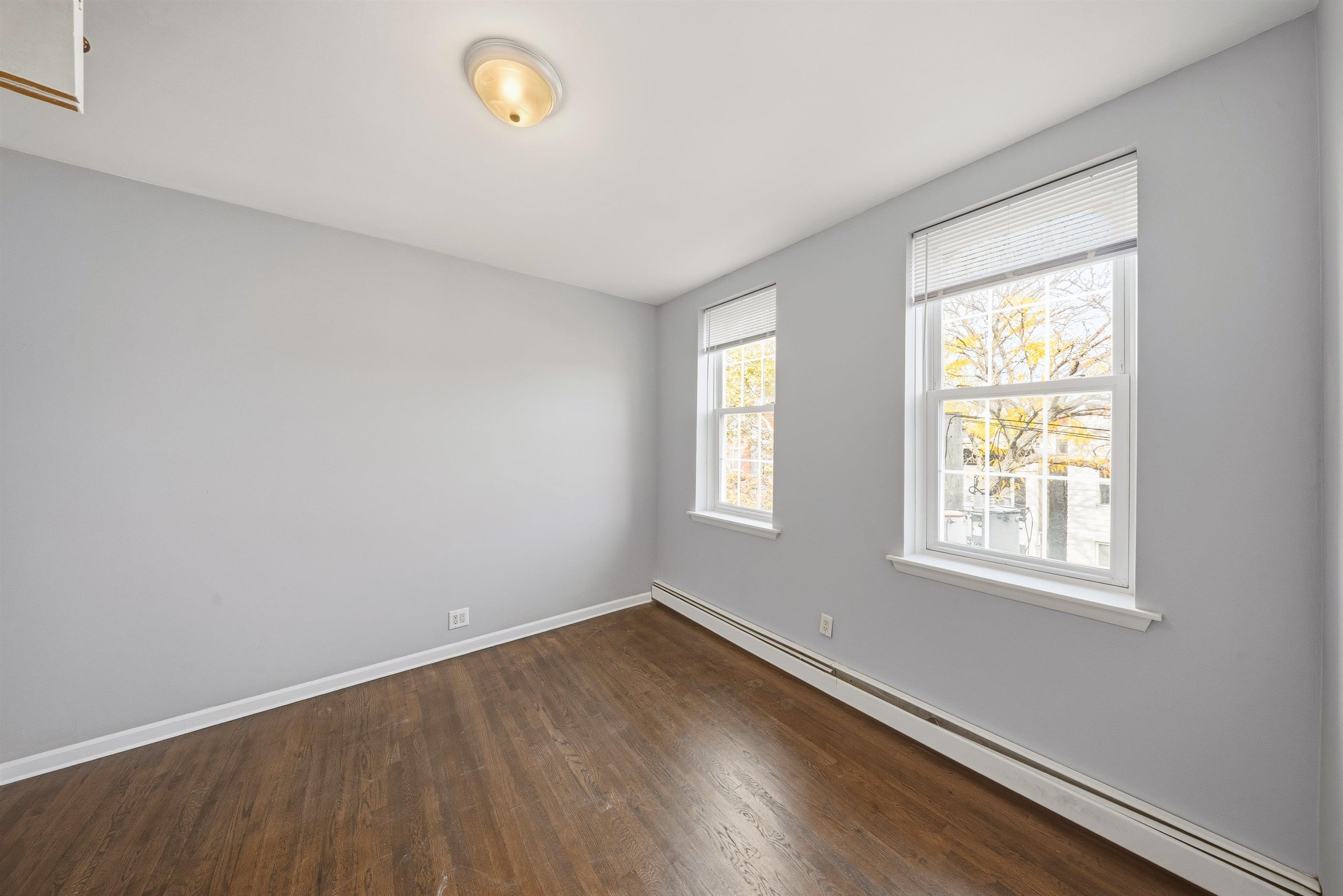 303 3RD ST Unit: 3