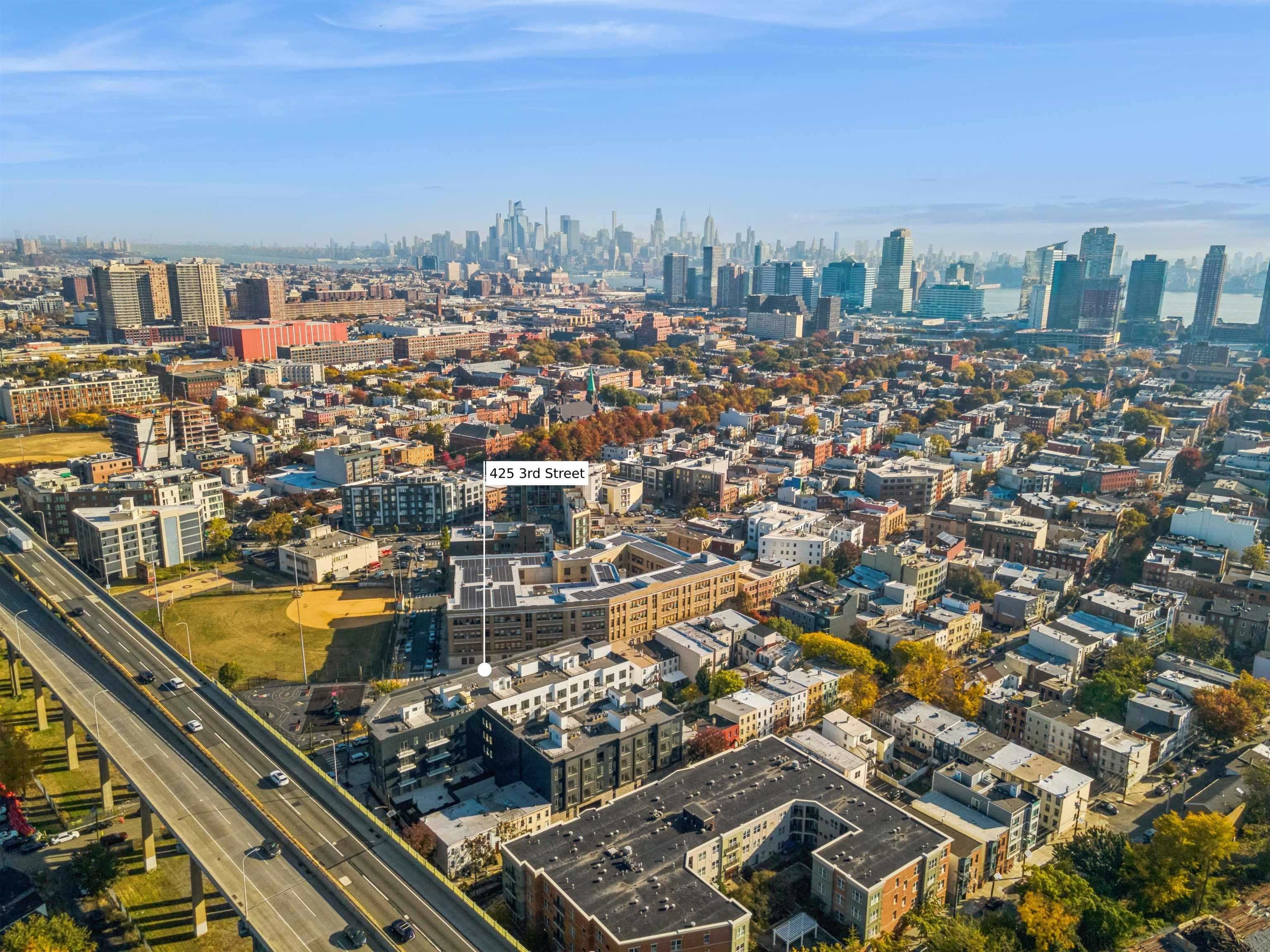 425 3RD ST Unit: 318