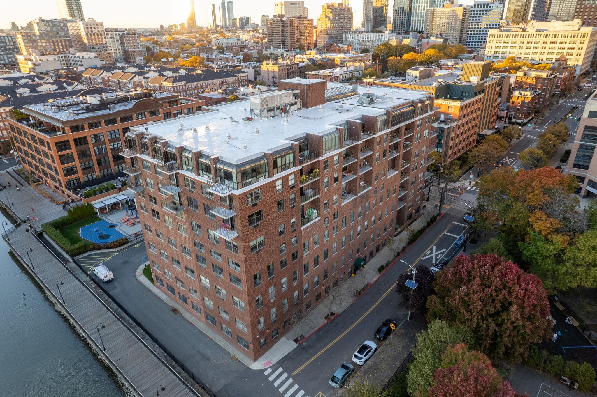 1 GREENE ST Unit: 704