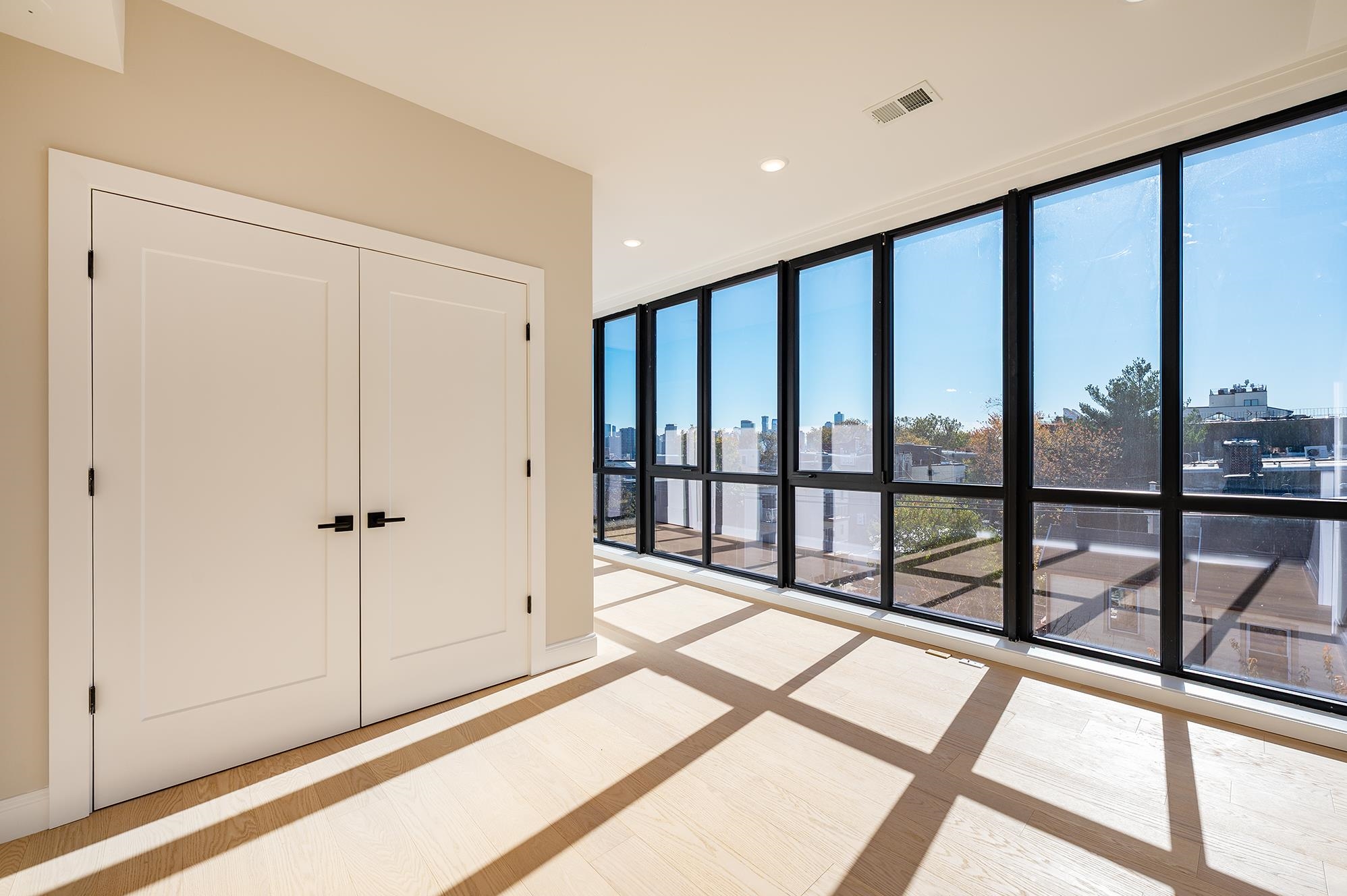 10 SOUTH ST Unit: 201