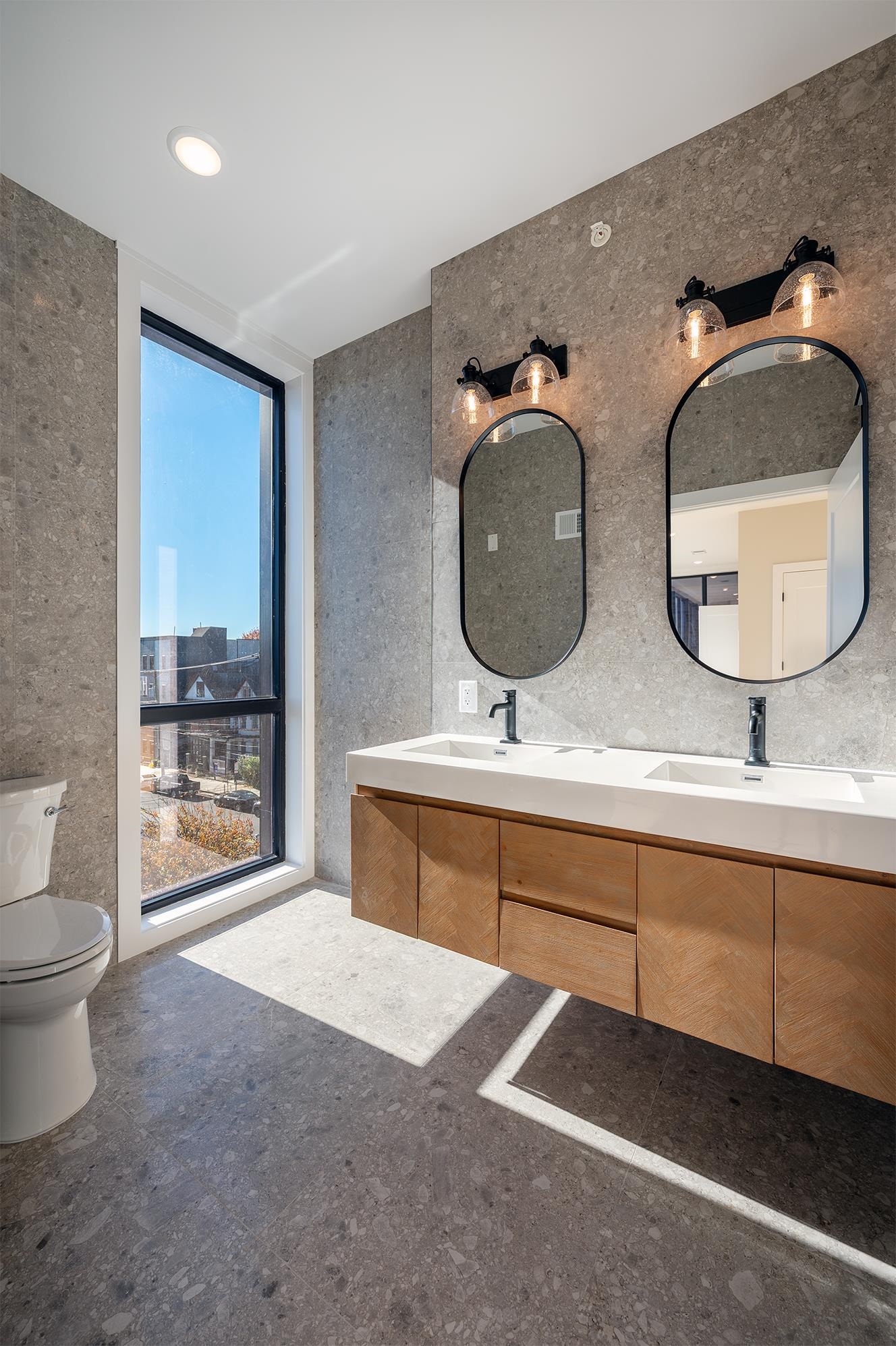 10 SOUTH ST Unit: 201