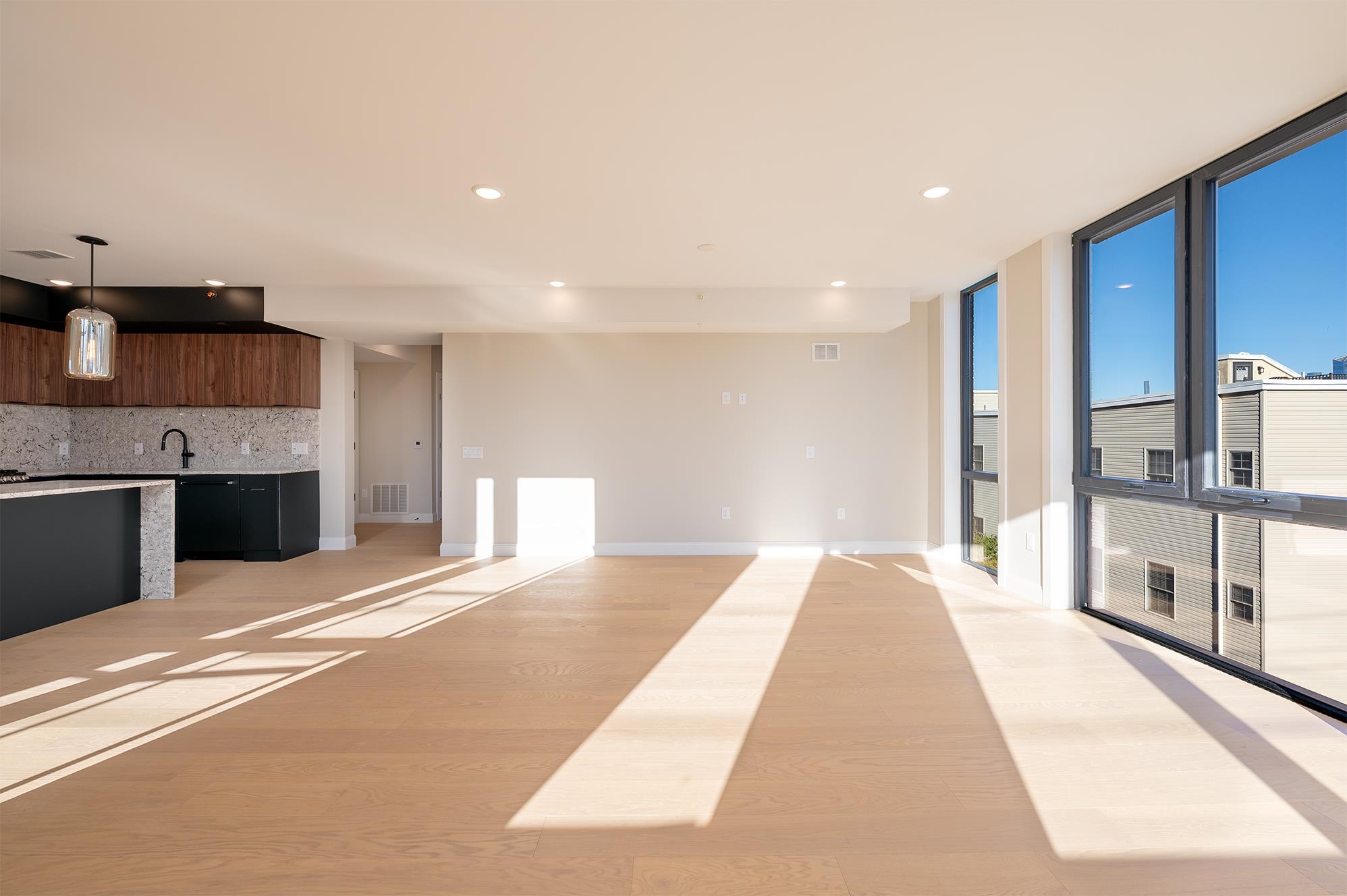 10 SOUTH ST Unit: 201