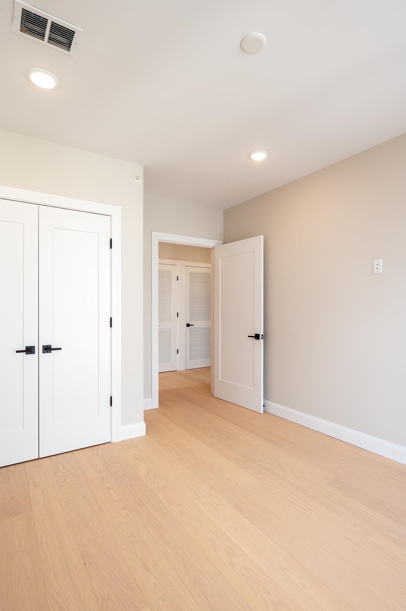 10 SOUTH ST Unit: 201