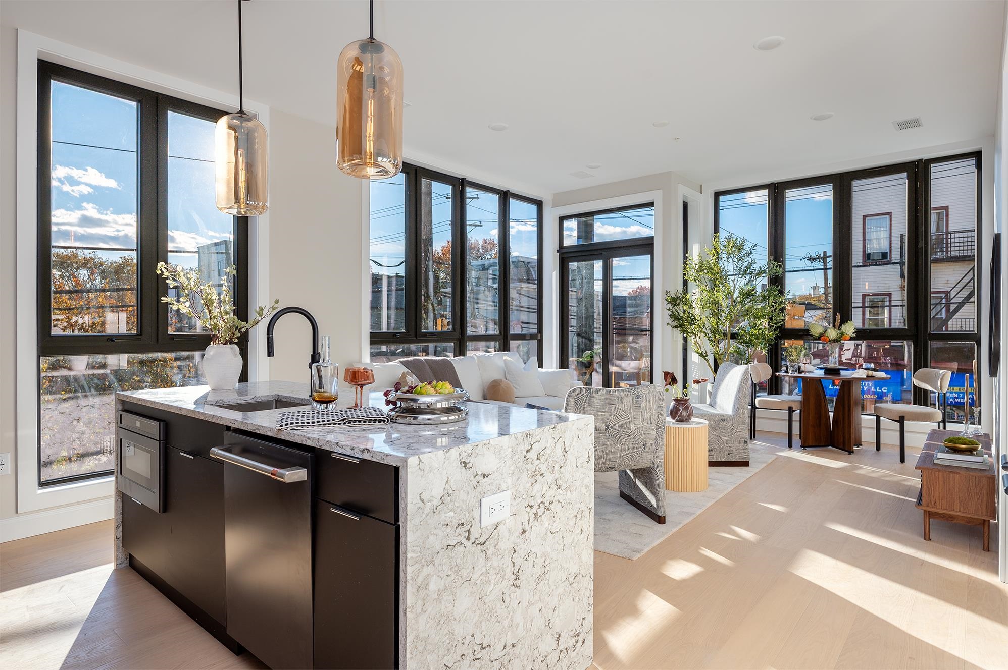 10 SOUTH ST Unit: 201