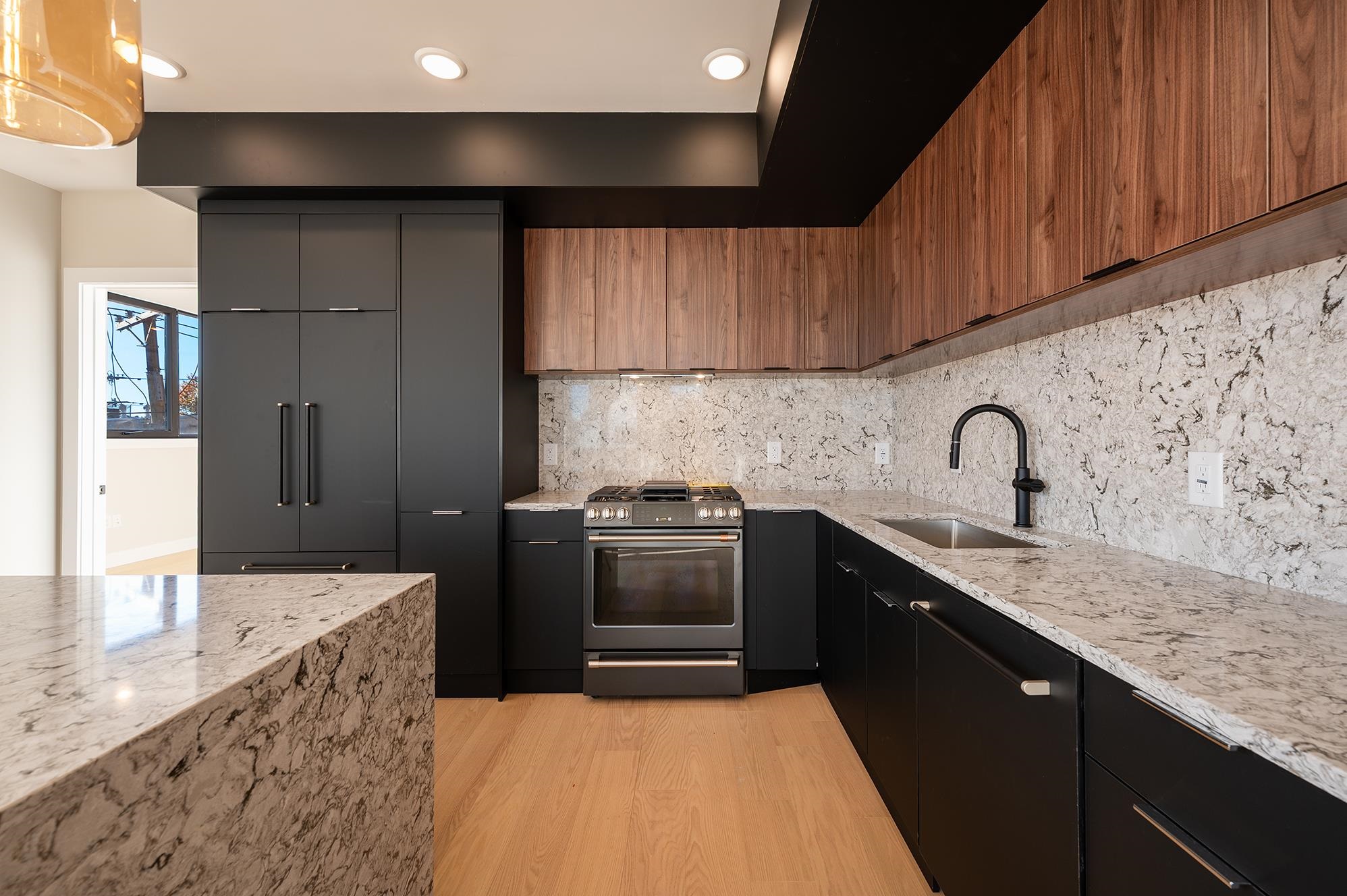 10 SOUTH ST Unit: 201