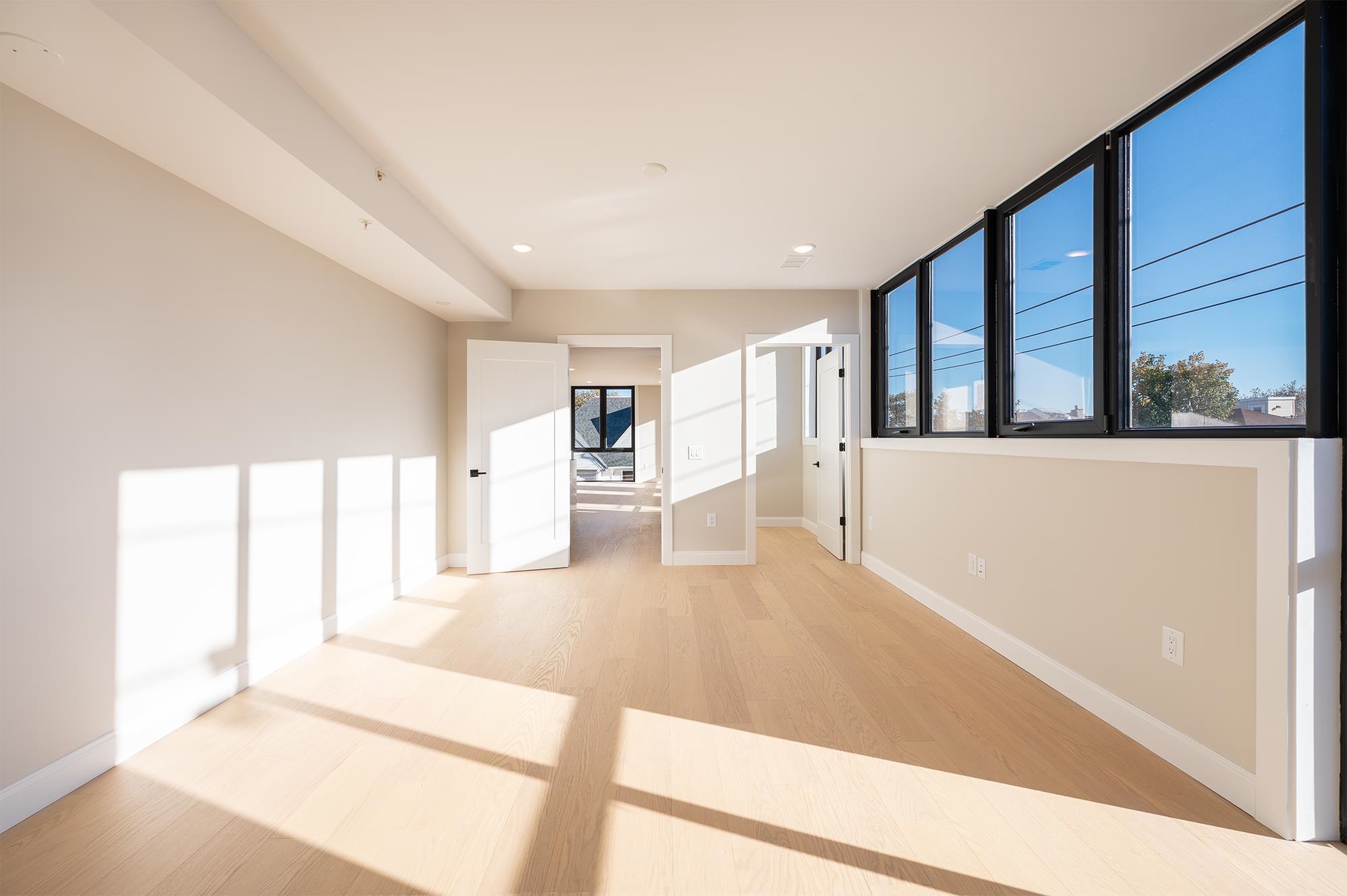 10 SOUTH ST Unit: 201
