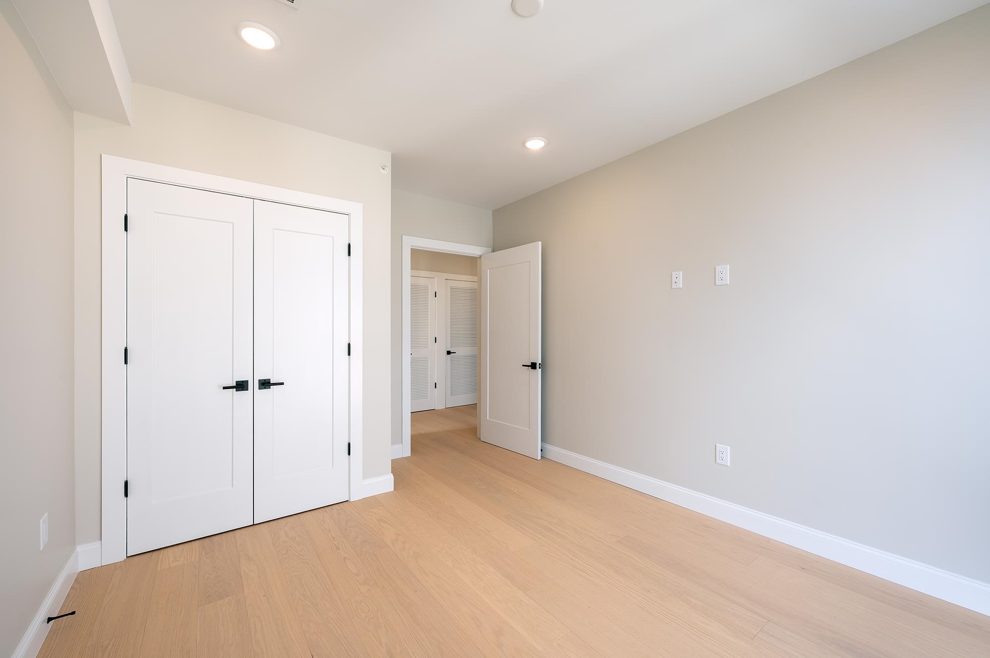 10 SOUTH ST Unit: 201