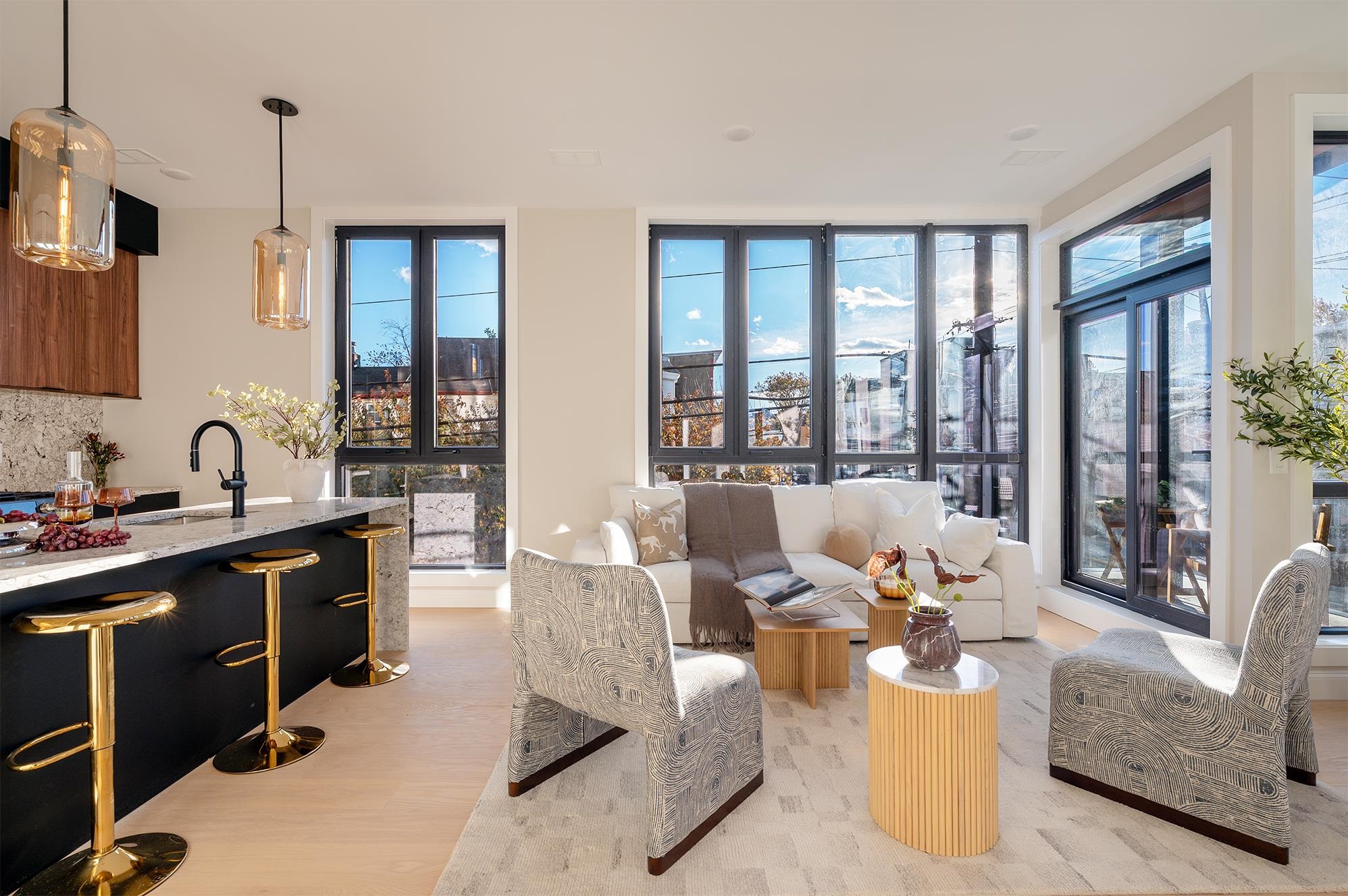 10 SOUTH ST Unit: 201