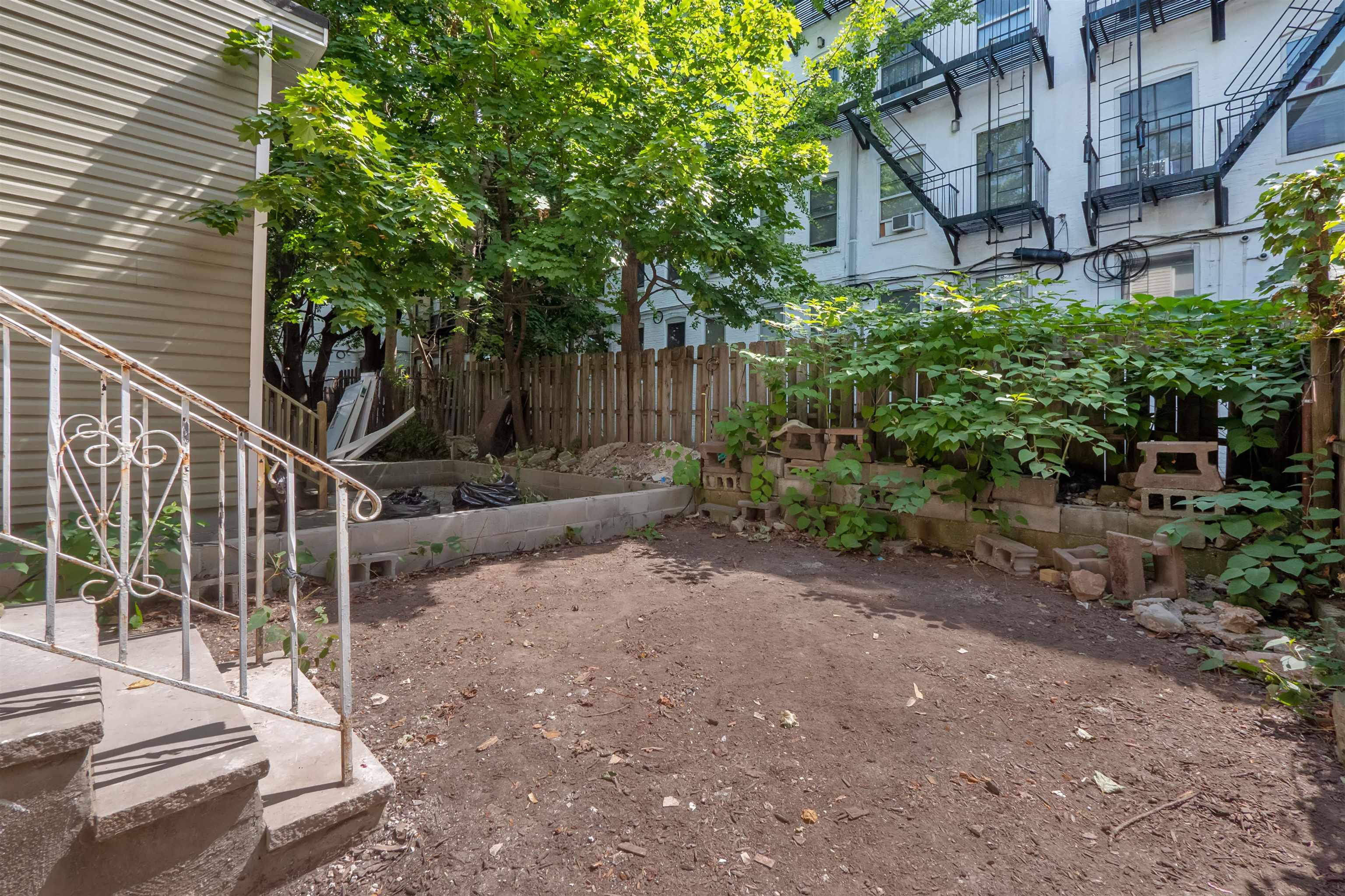 540 MARTIN LUTHER KING JR DR