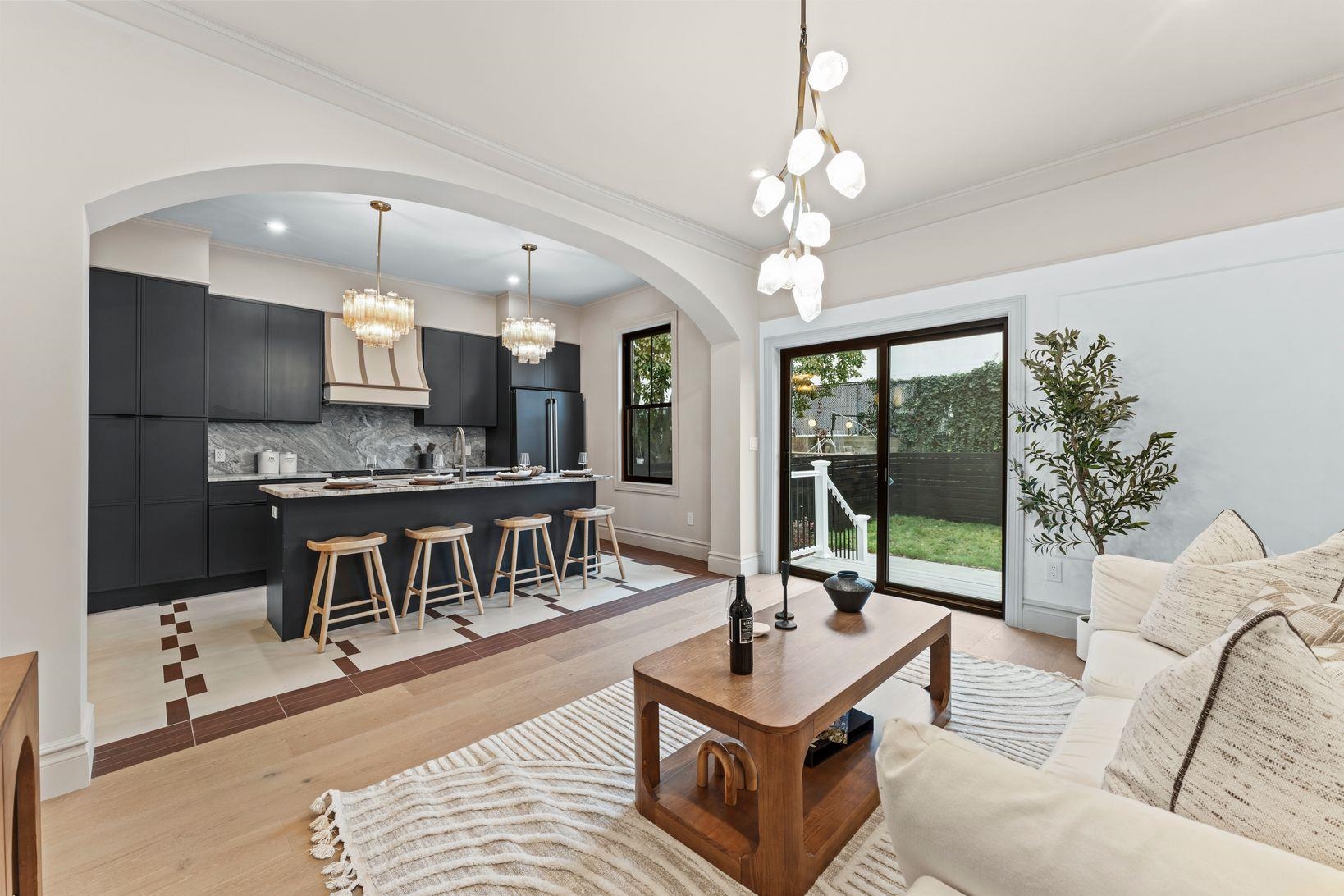 83 LIBERTY PL Unit: 1