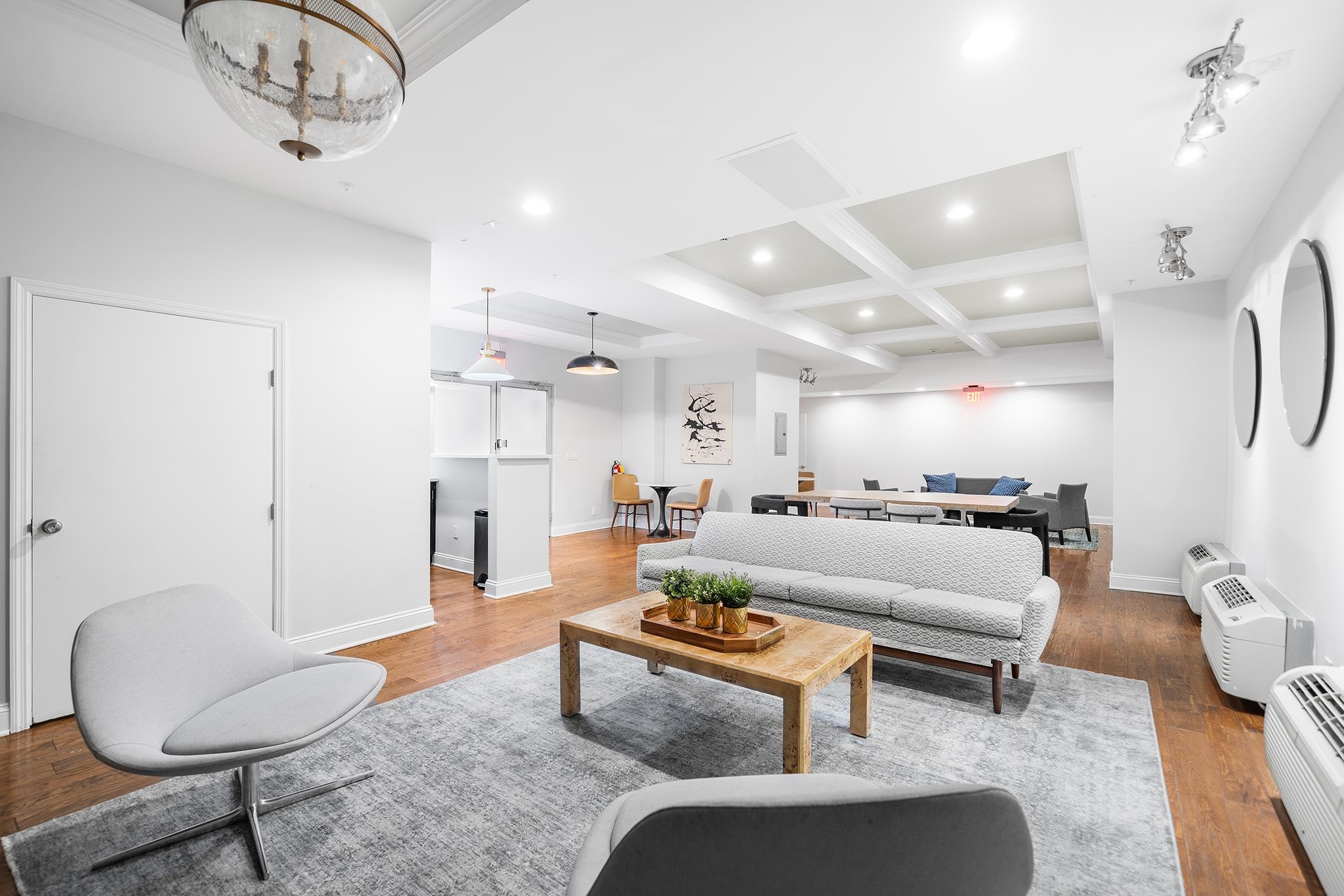 100 MANHATTAN AVE Unit: 416