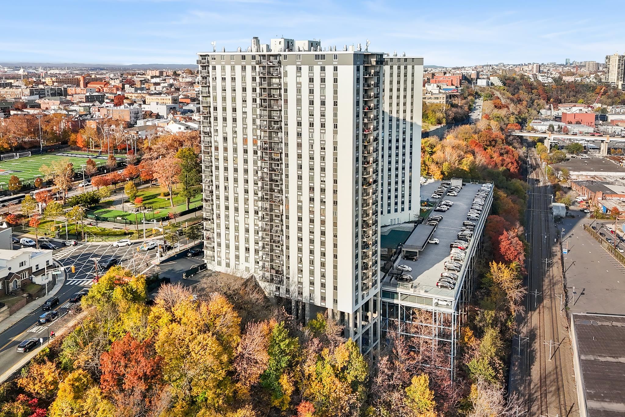 100 MANHATTAN AVE Unit: 416