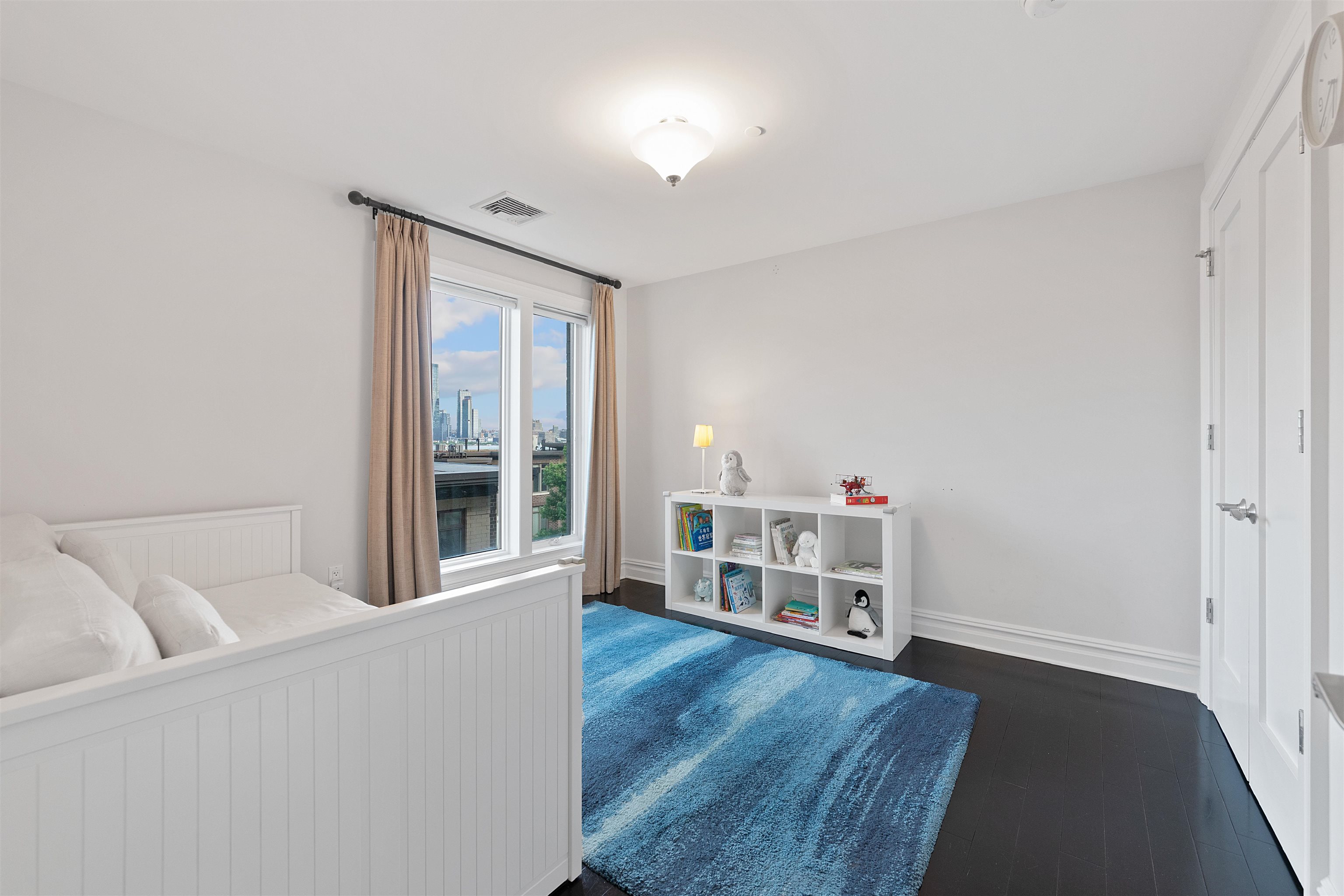 38 OXFORD LANDING