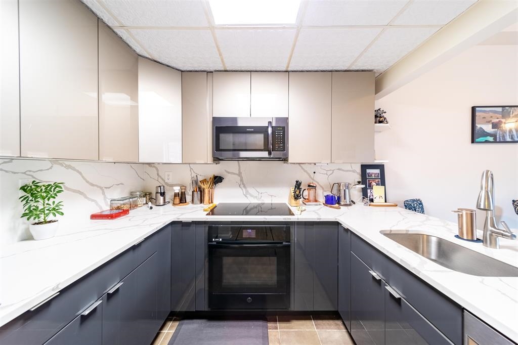 187 WAYNE ST Unit: 409C