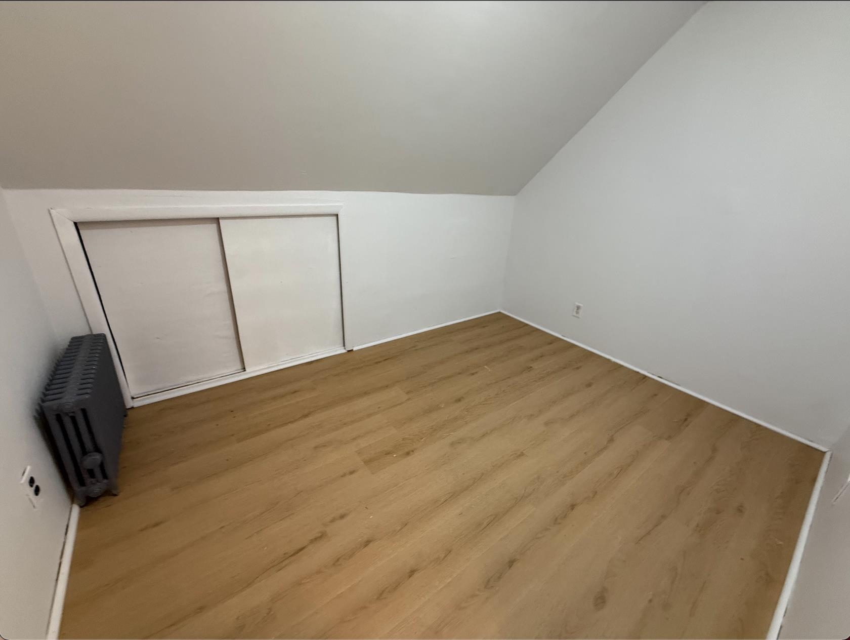 21 49TH ST Unit: 3