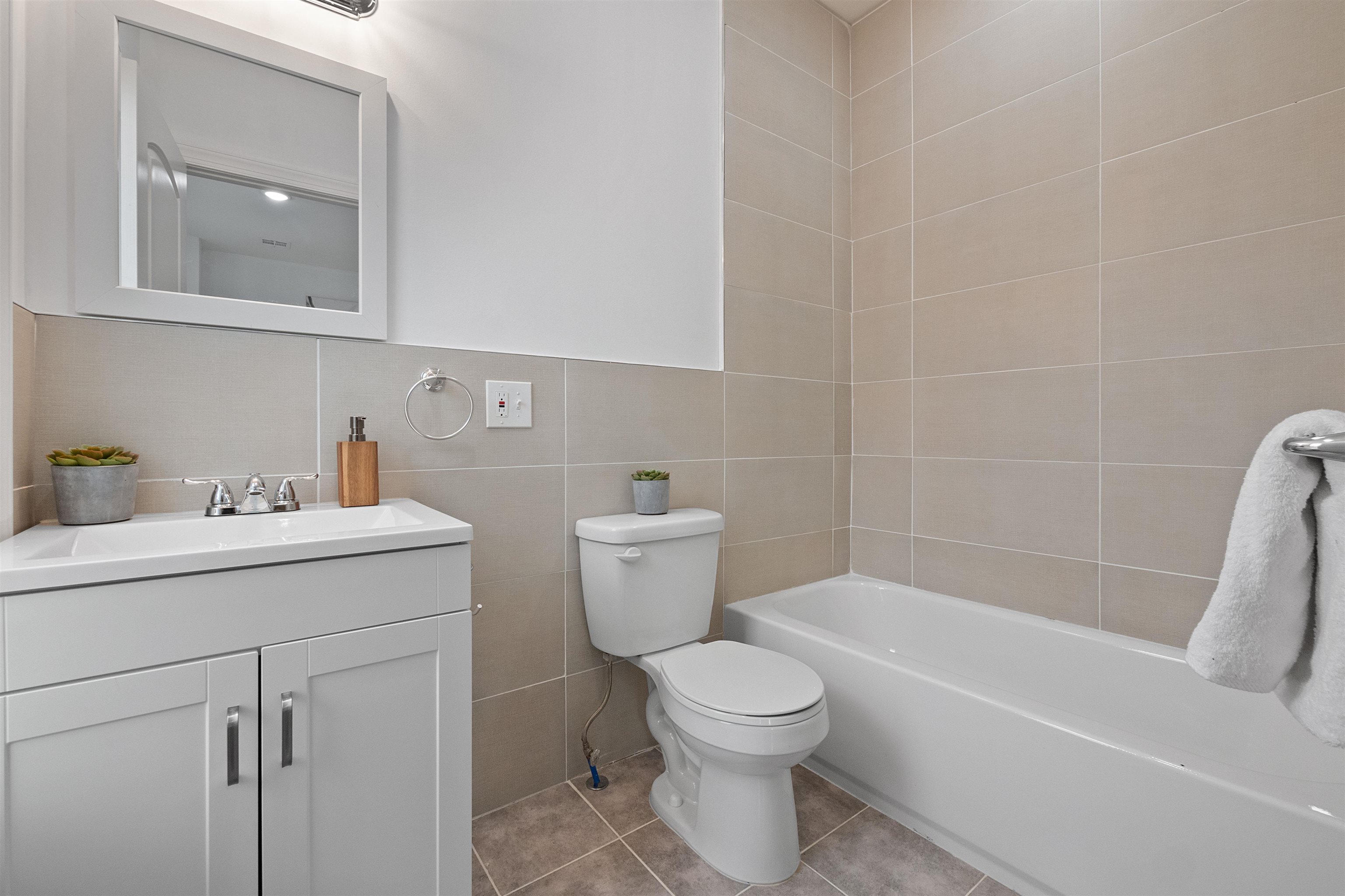 111 CHARLES ST Unit: 2