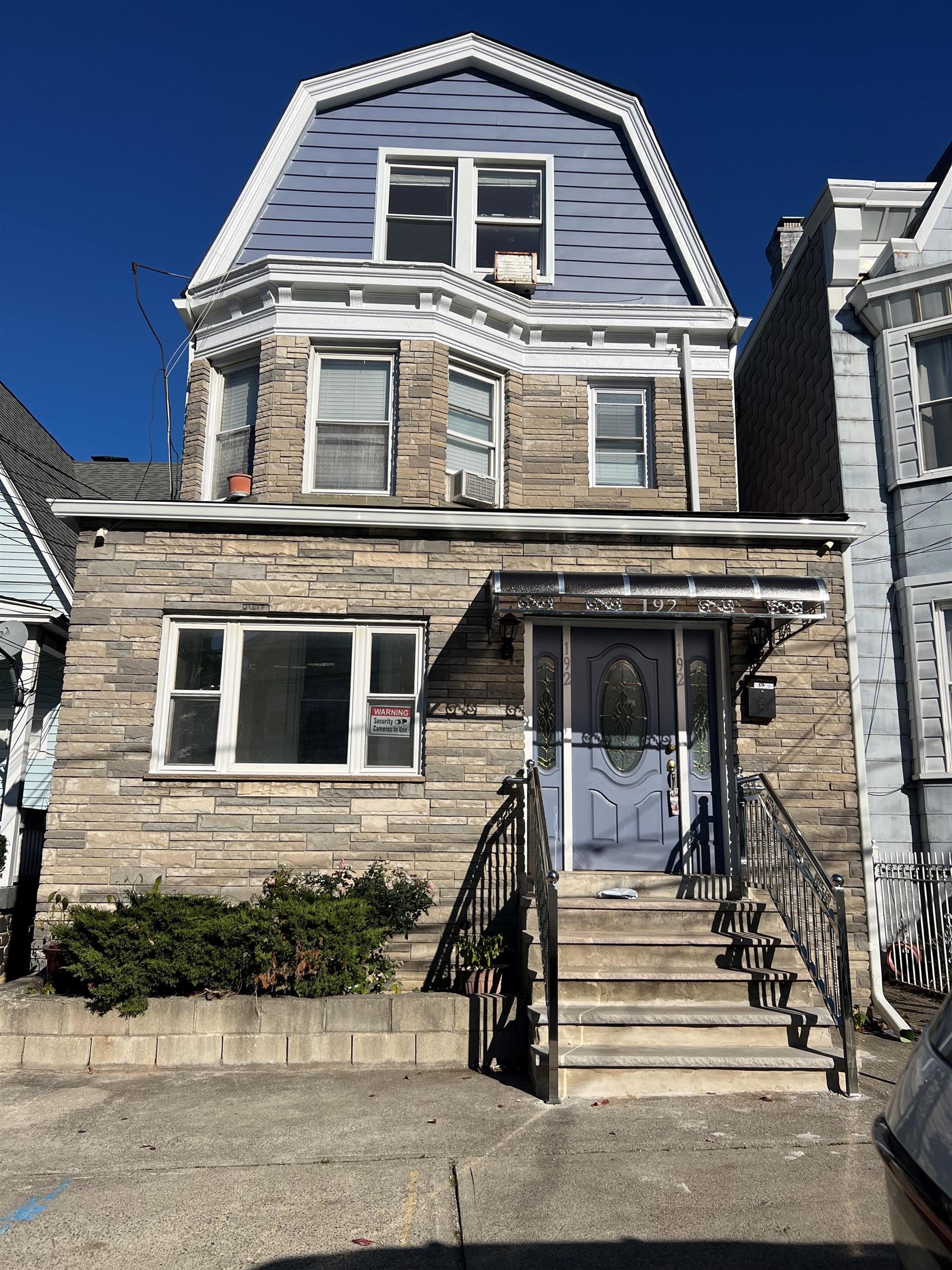 192 FAIRVIEW AVE