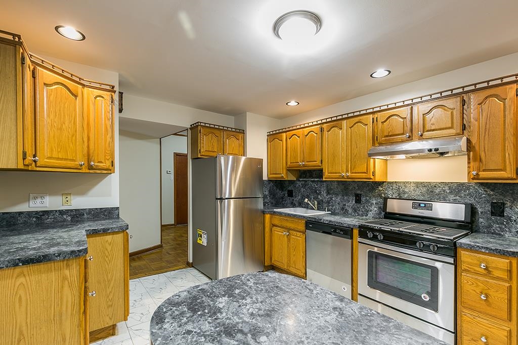 81 EAST 24TH ST