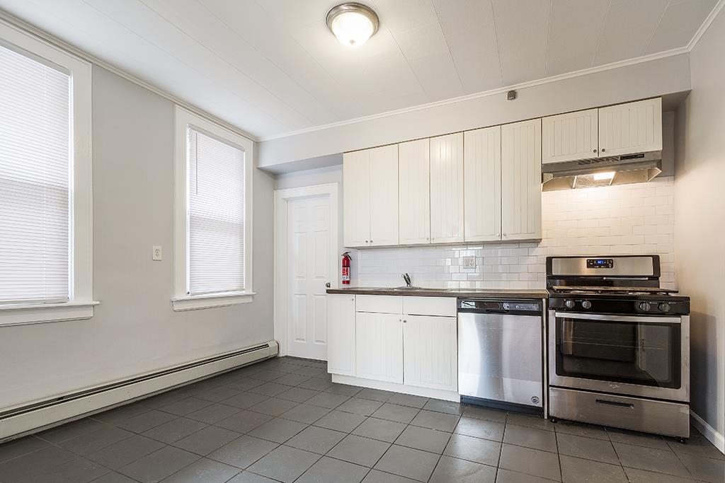 81 EAST 24TH ST