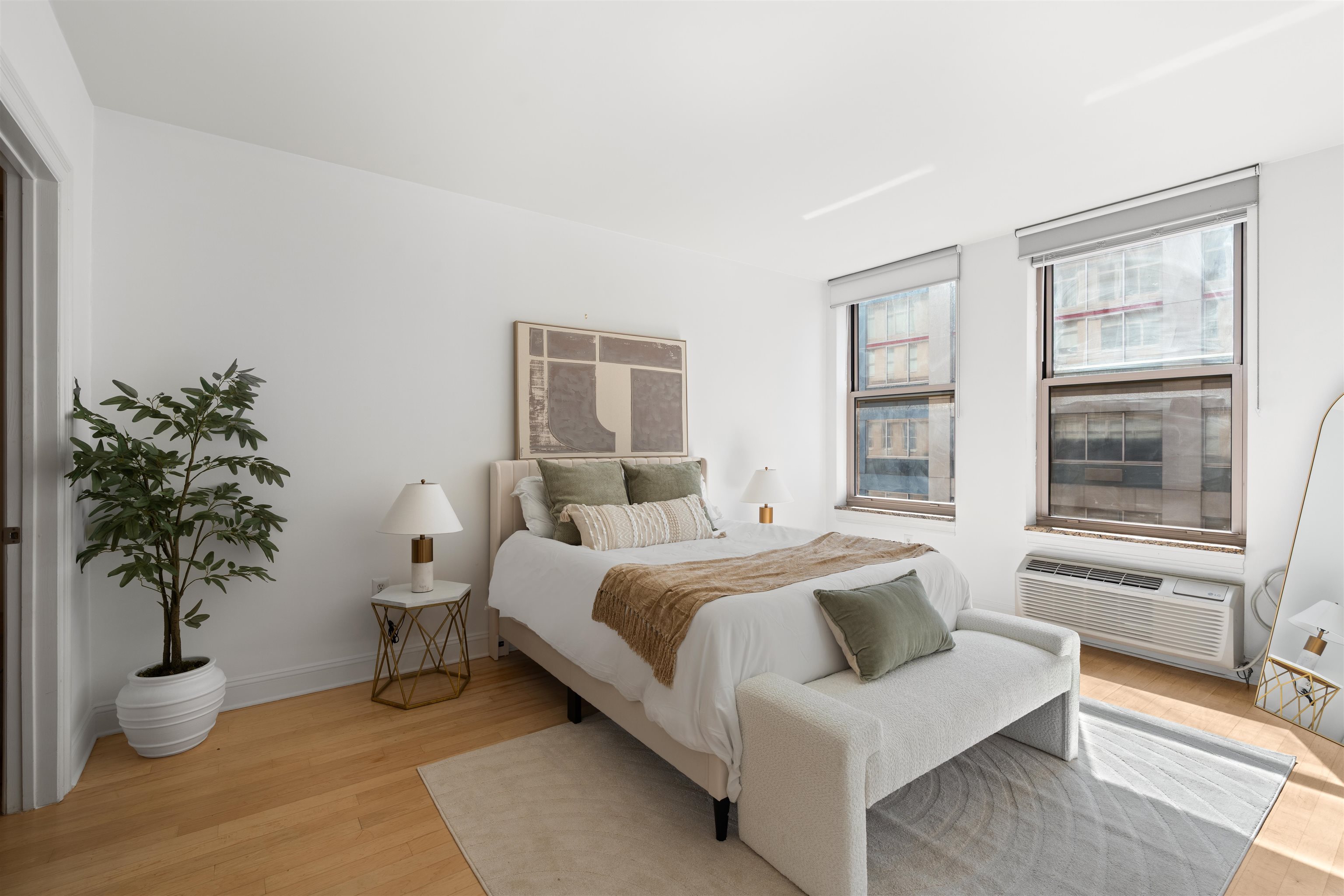 10 REGENT ST Unit: 501