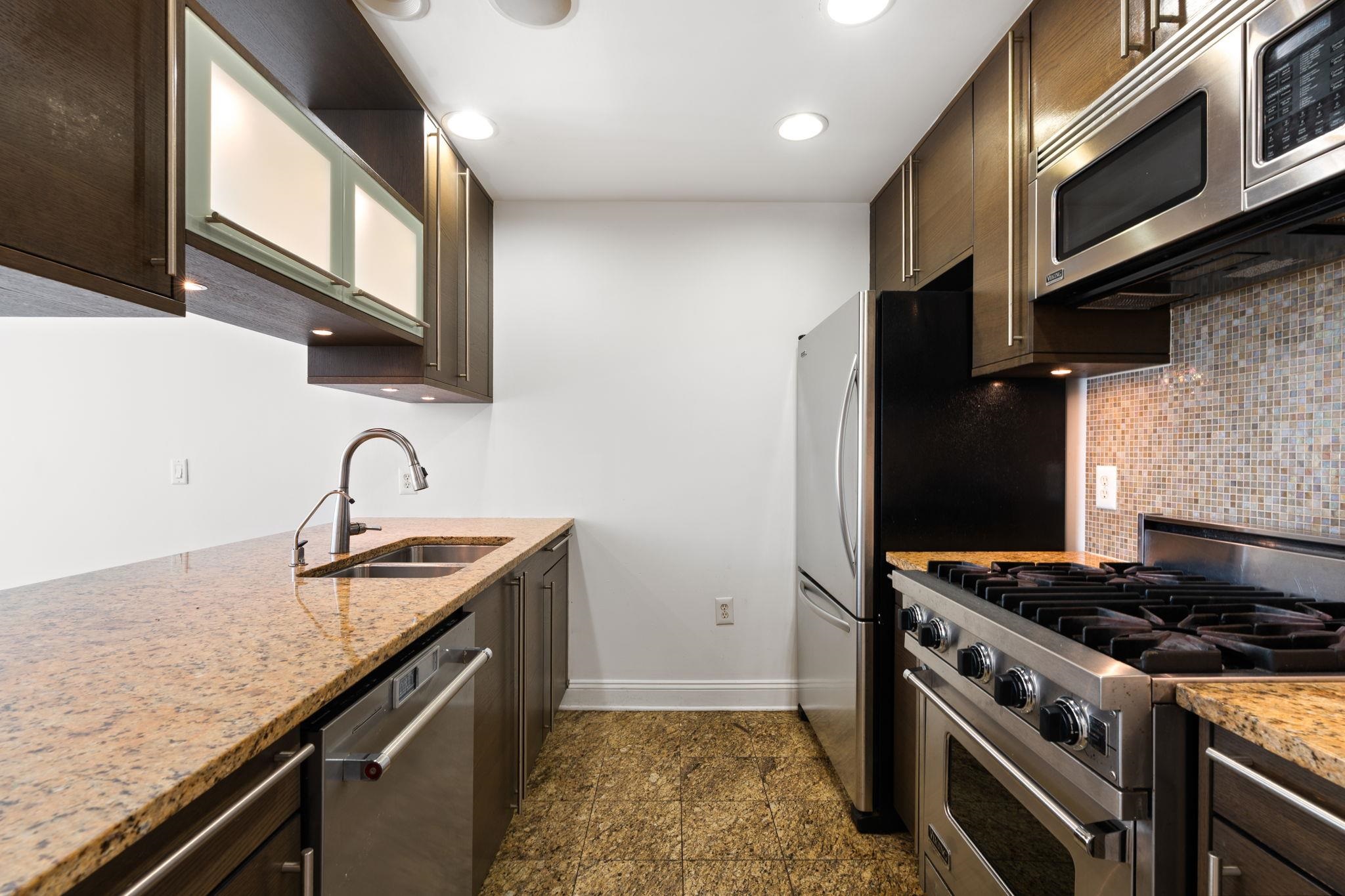 10 REGENT ST Unit: 501