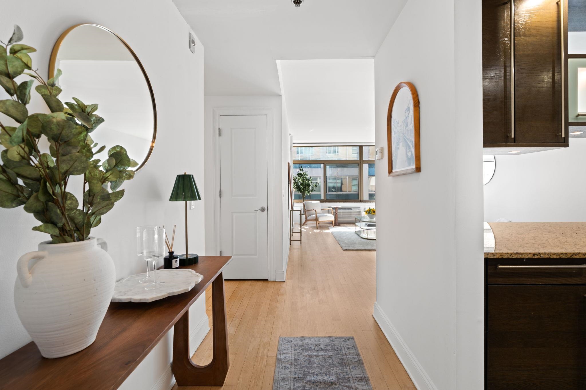 10 REGENT ST Unit: 501