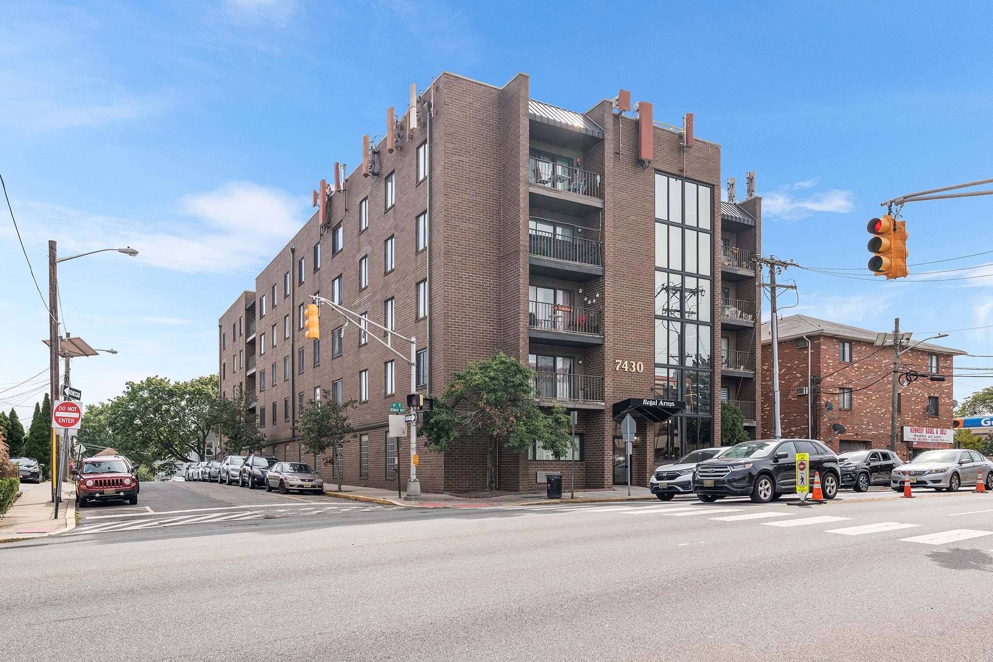 7430 JOHN F KENNEDY BLVD Unit: 403