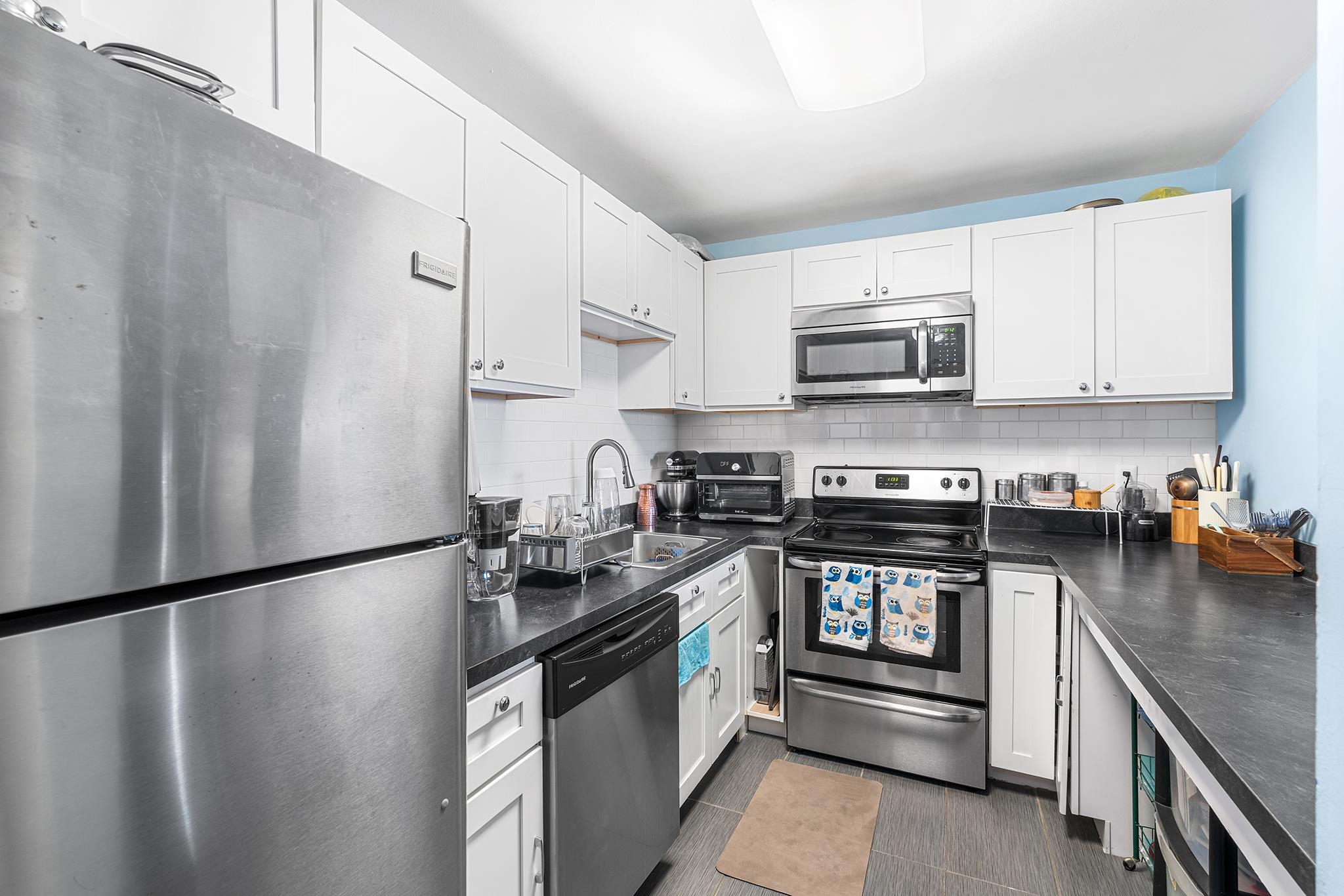 7430 JOHN F KENNEDY BLVD Unit: 403