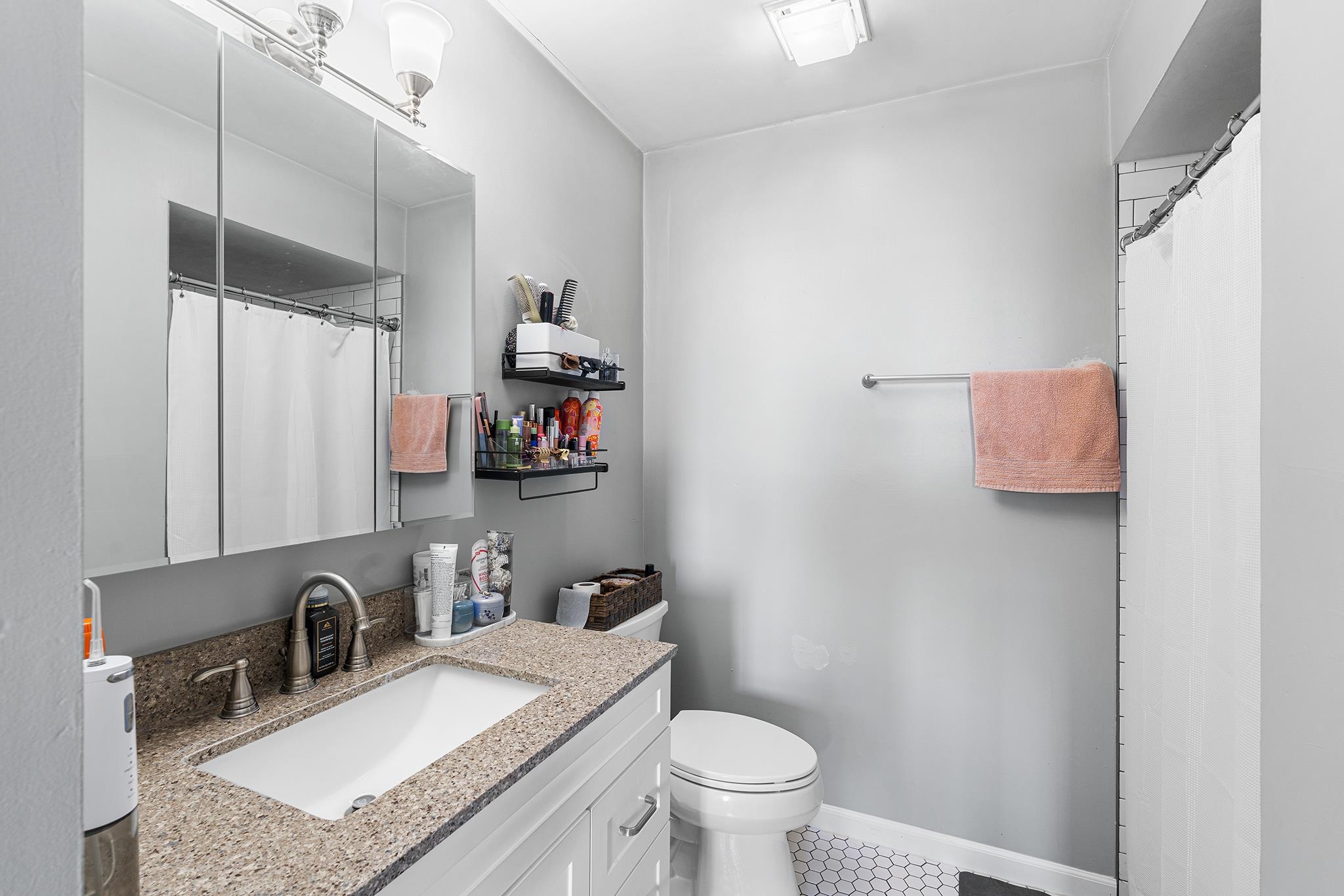 7430 JOHN F KENNEDY BLVD Unit: 403