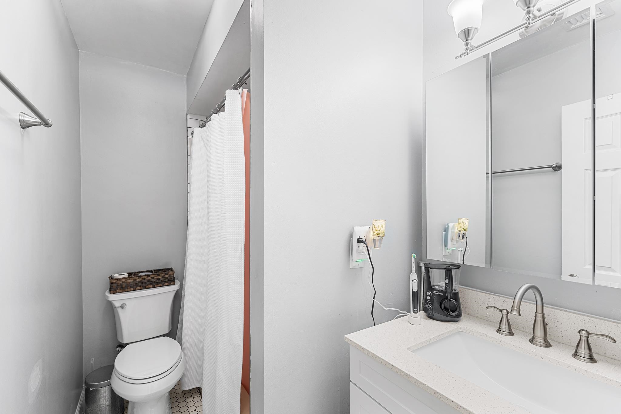 7430 JOHN F KENNEDY BLVD Unit: 403