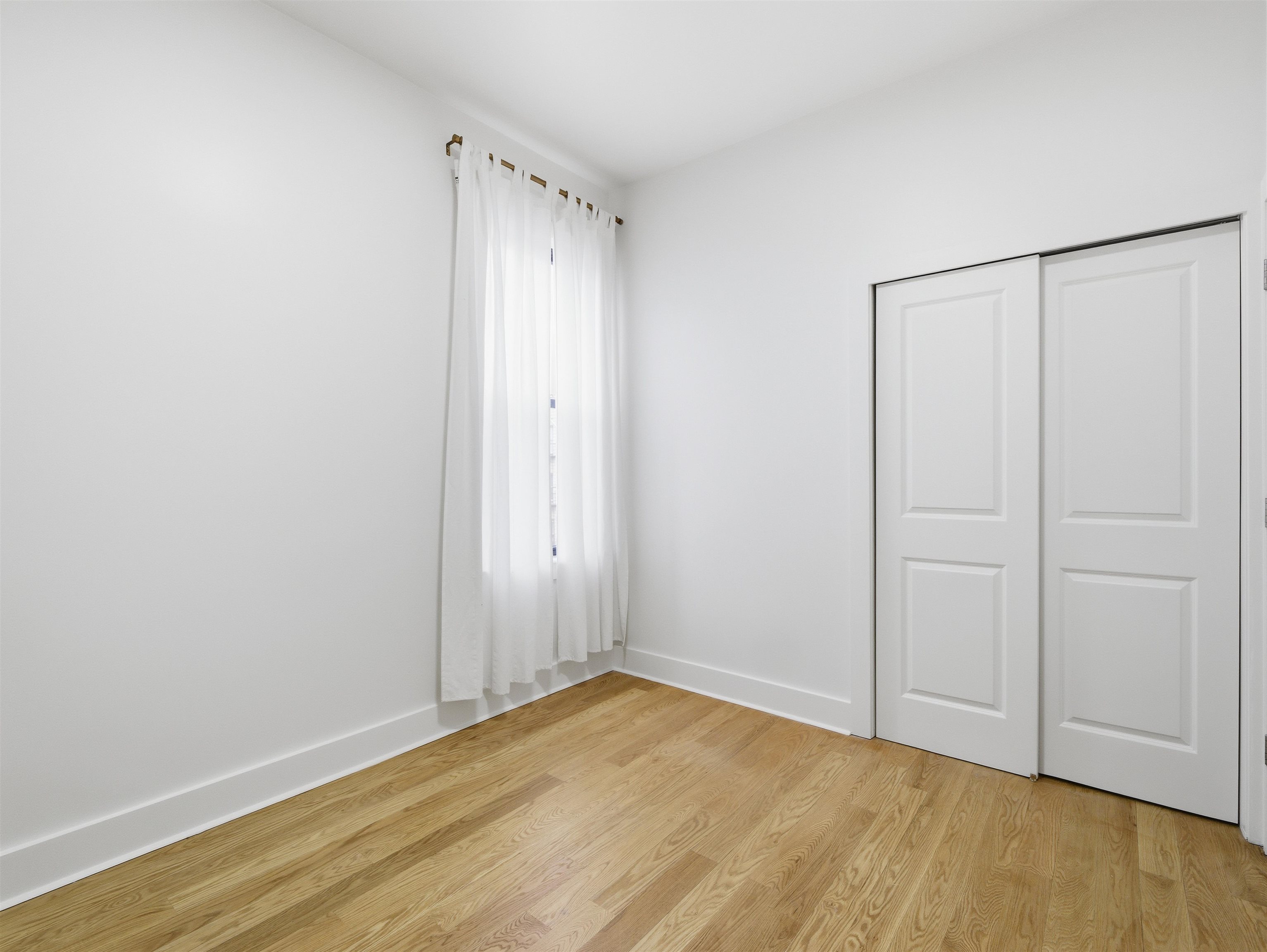 32 CHARLES ST Unit: 201