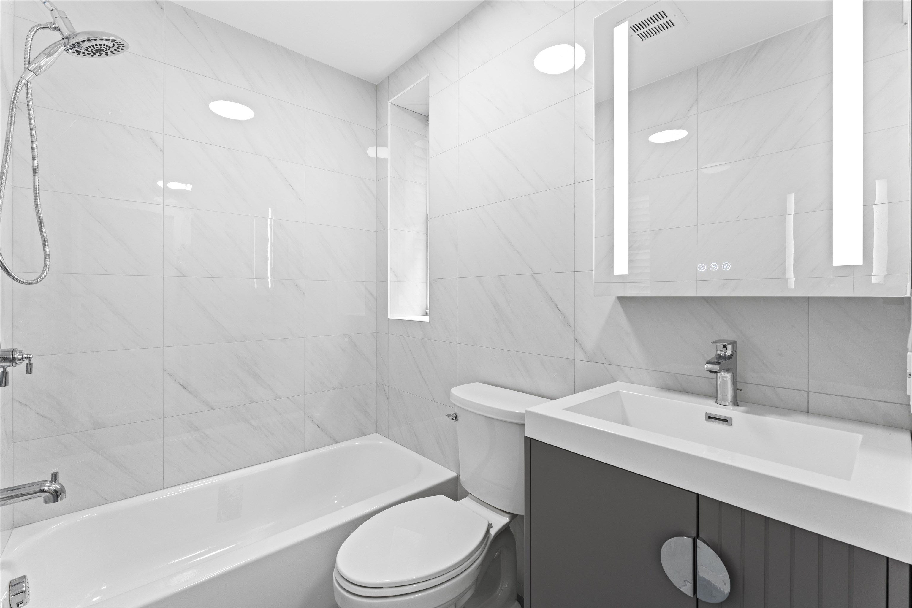 2505 CENTRAL AVE Unit: 3b