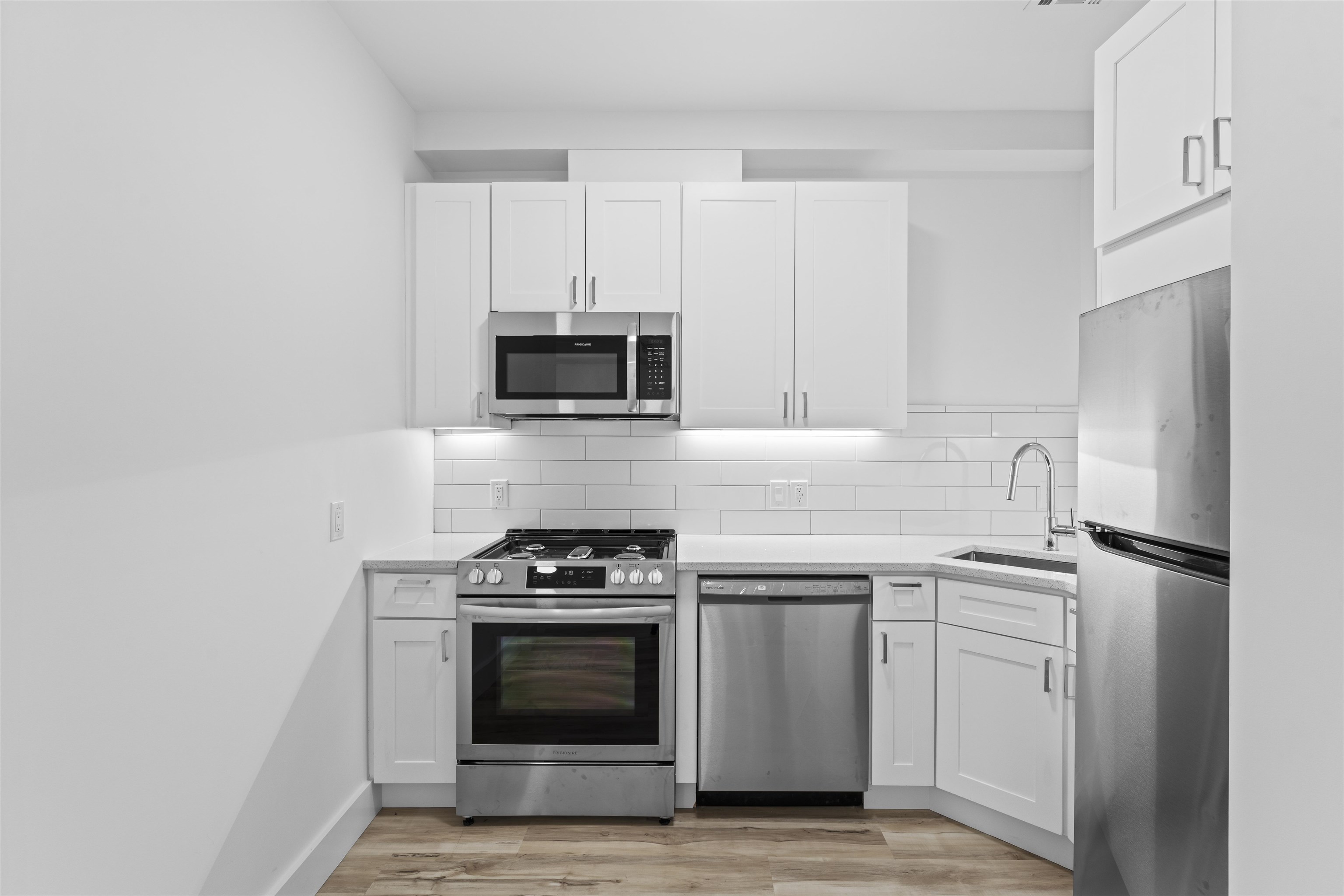 2505 CENTRAL AVE Unit: 3b