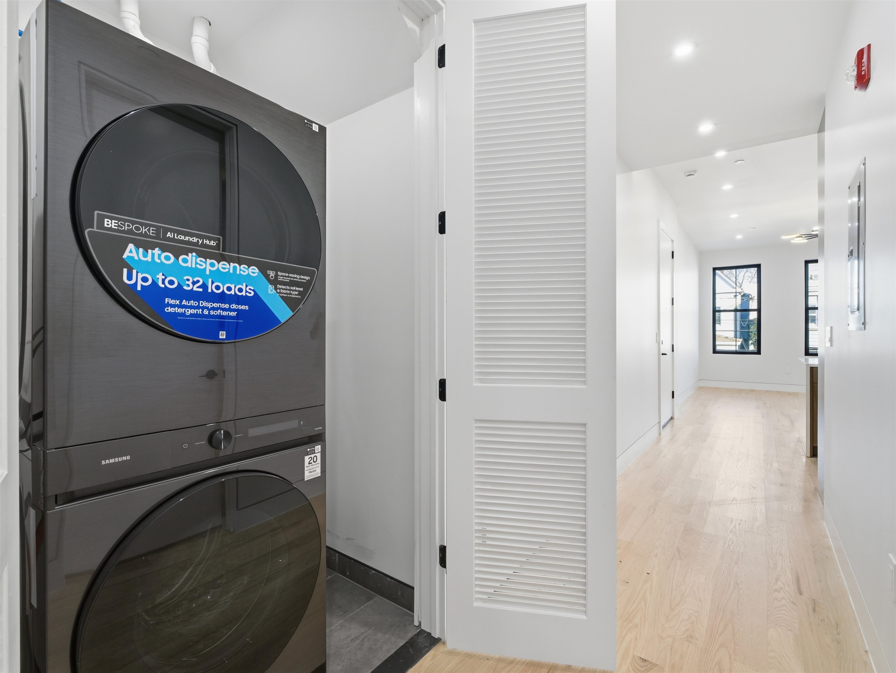 29 ARMSTRONG AVE Unit: 2L