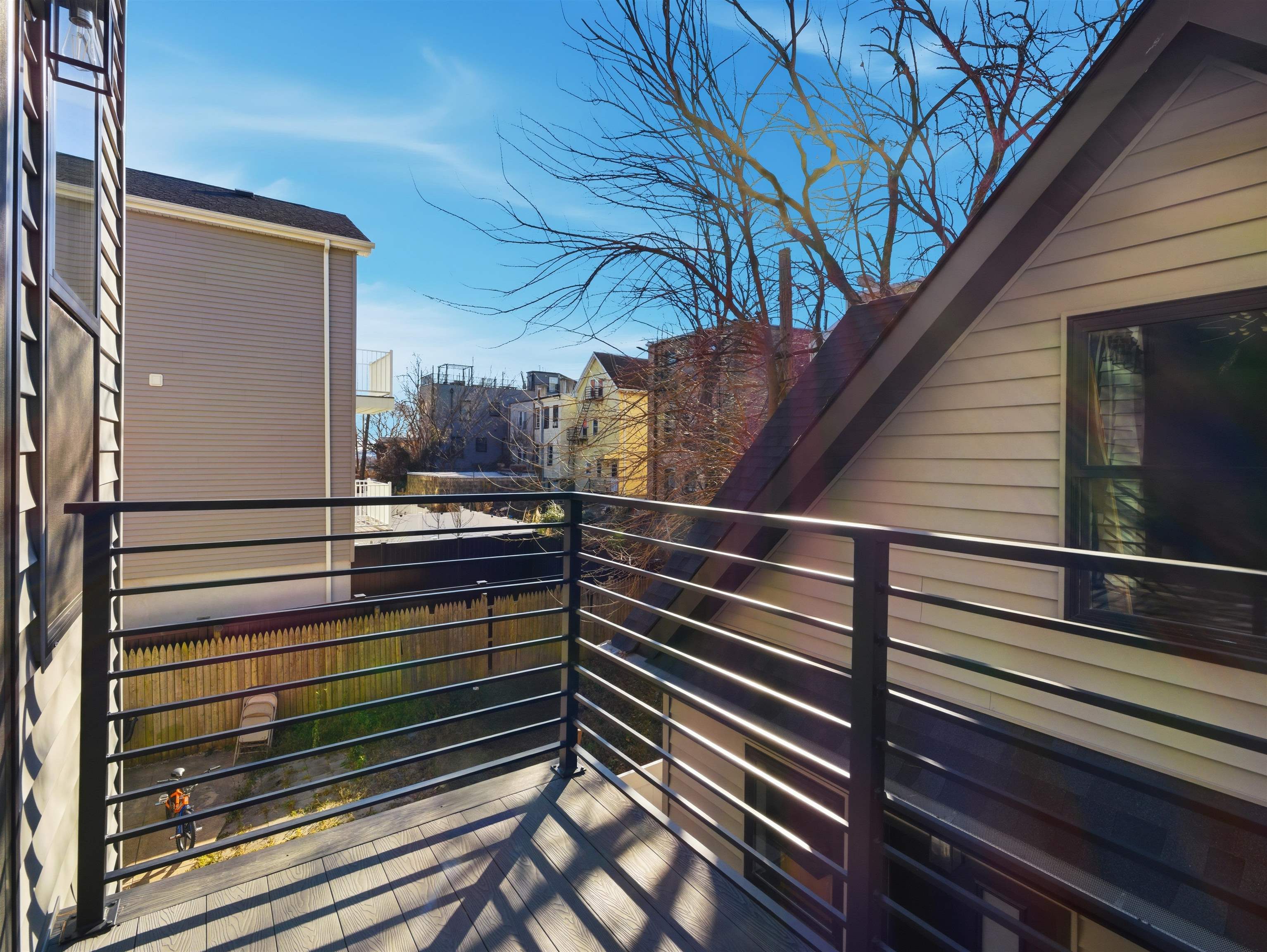 29 ARMSTRONG AVE Unit: 2L