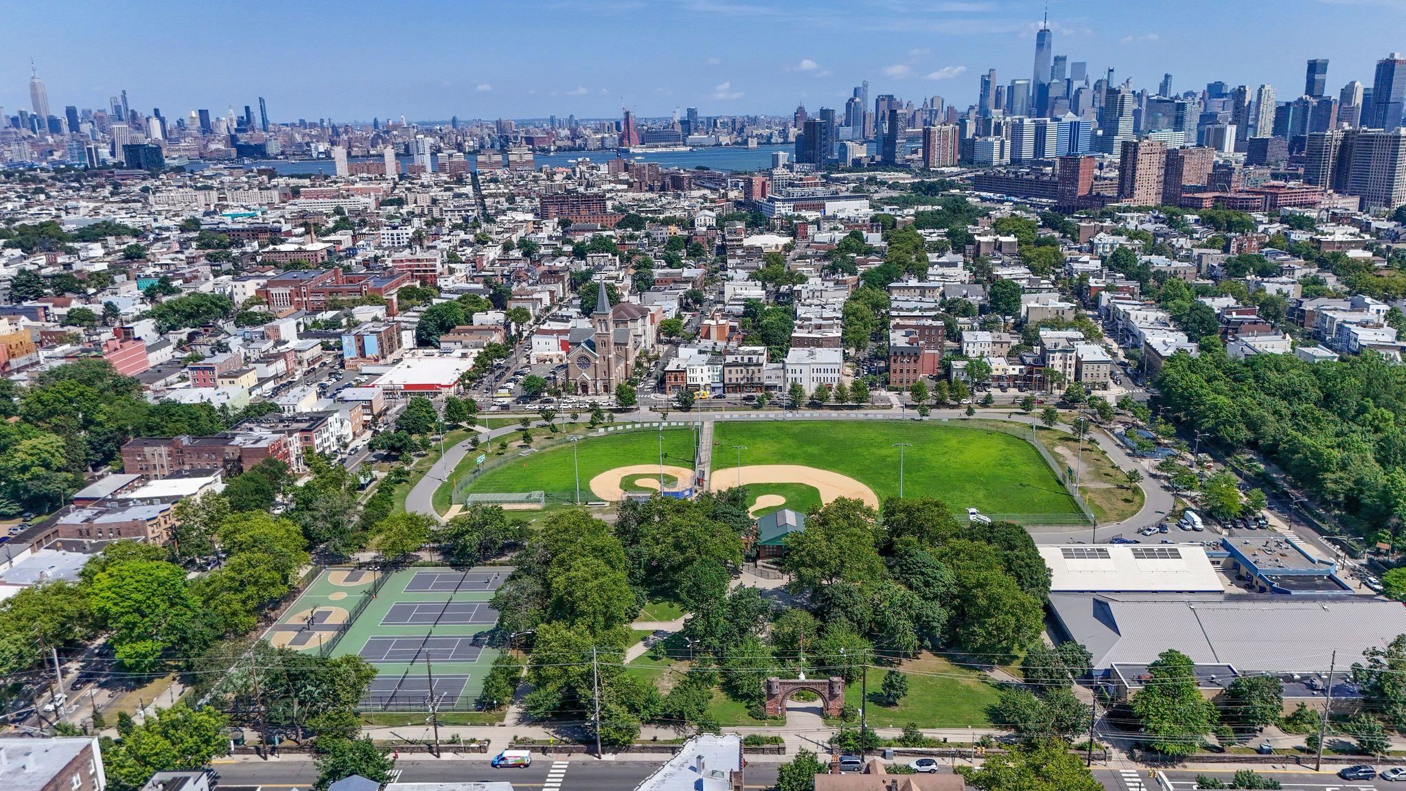 433 CENTRAL AVE Unit: Penthouse 5