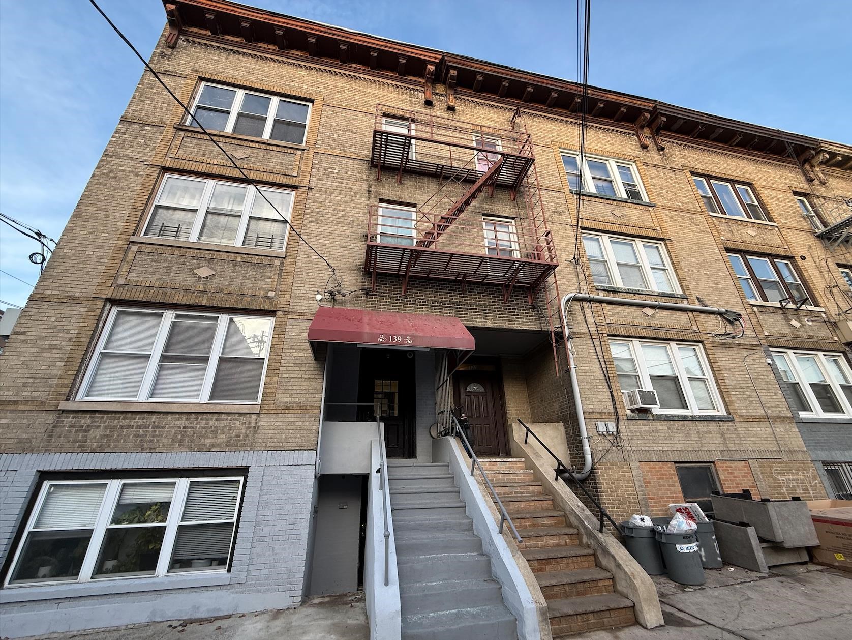 139 WEST 54TH ST Unit: 3R/6