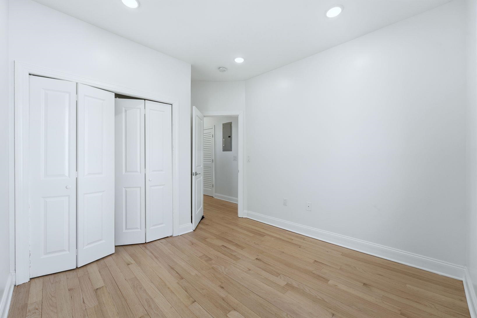 23 RANDOLPH AVE Unit: 2