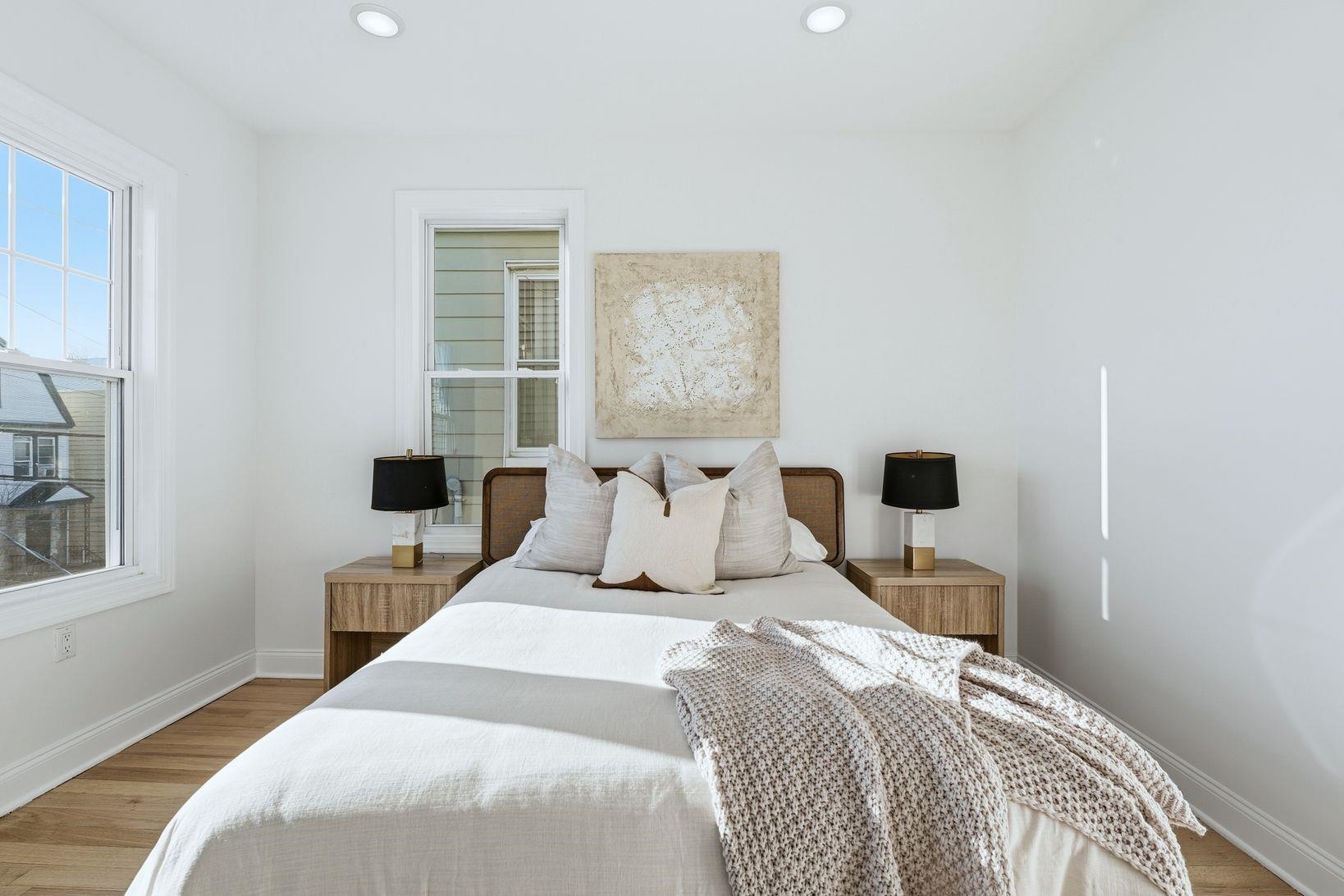 23 RANDOLPH AVE Unit: 2