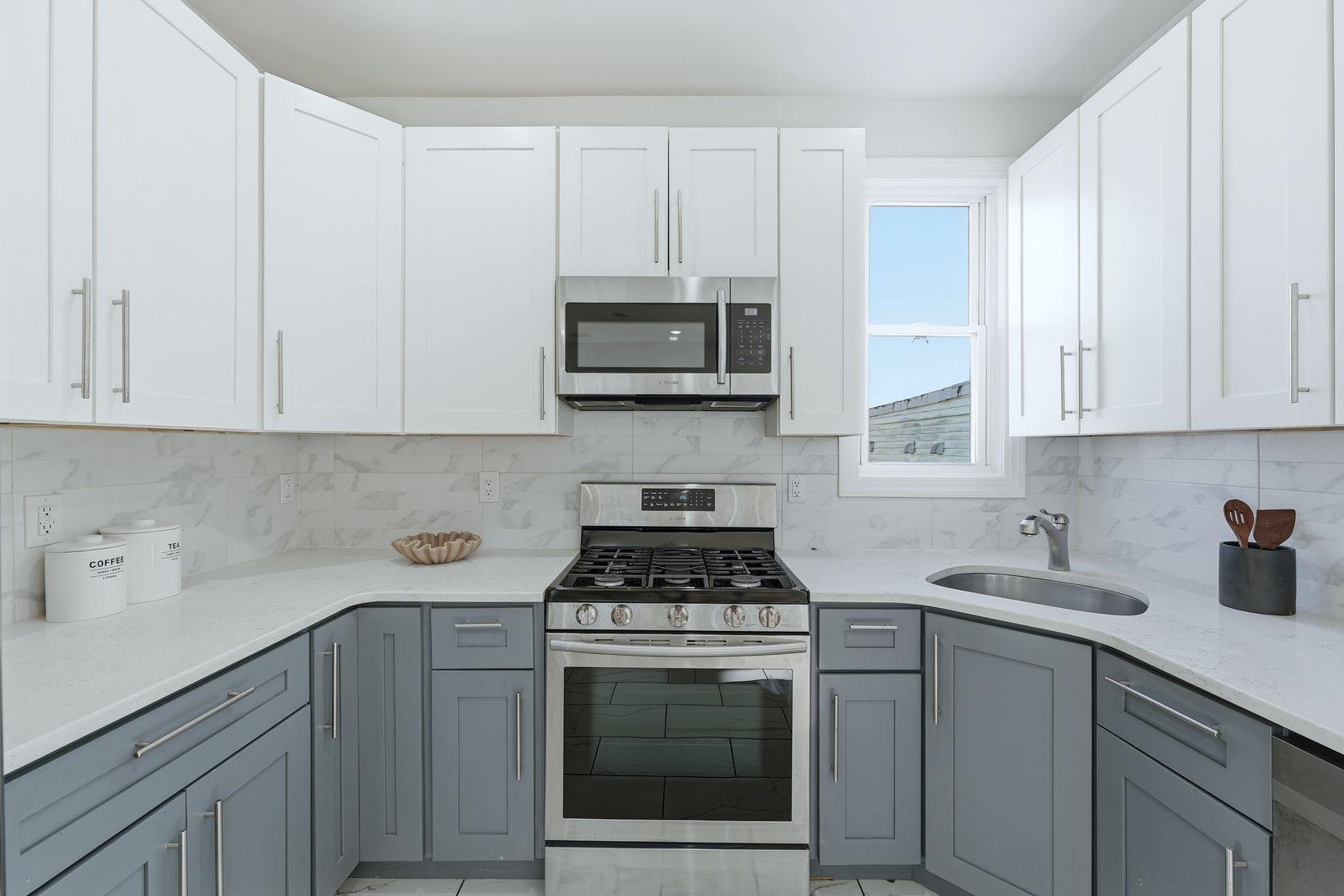 23 RANDOLPH AVE Unit: 2