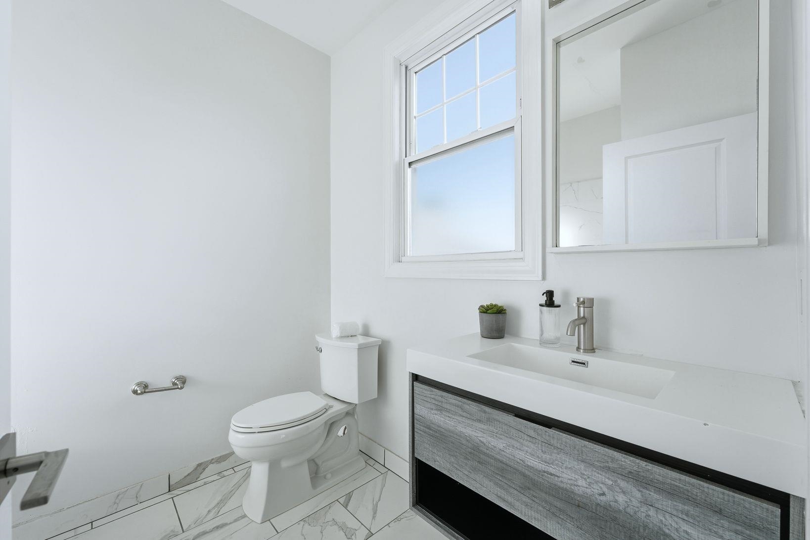 23 RANDOLPH AVE Unit: 2