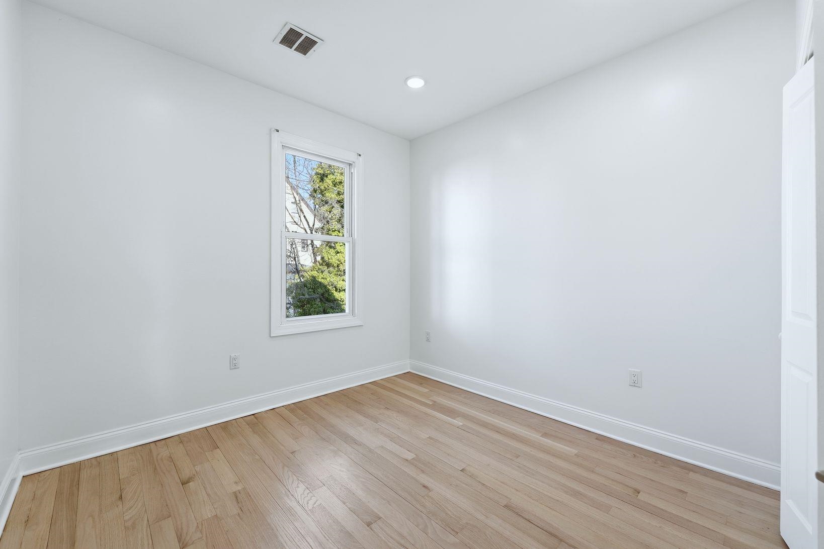 23 RANDOLPH AVE Unit: 2