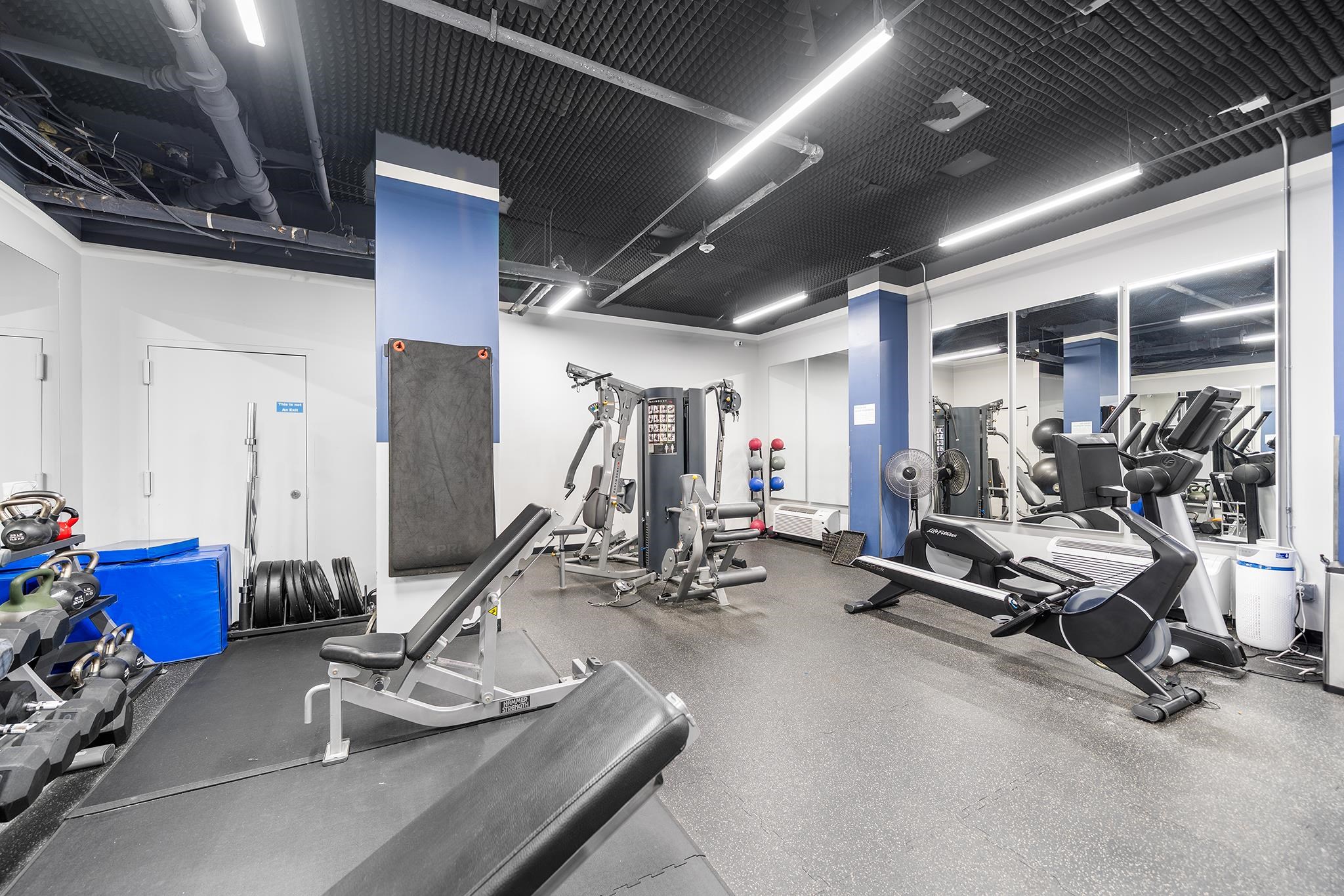 100 MANHATTAN AVE Unit: 416