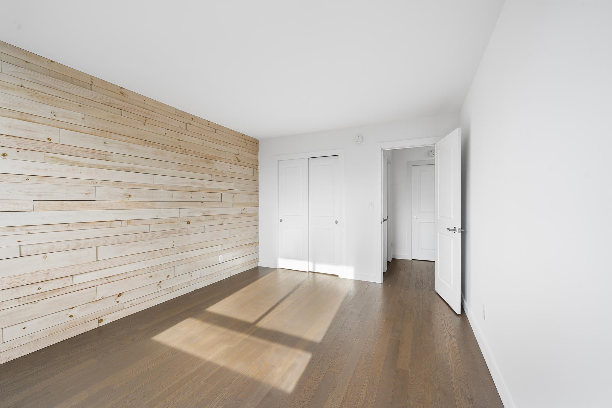 100 MANHATTAN AVE Unit: 416